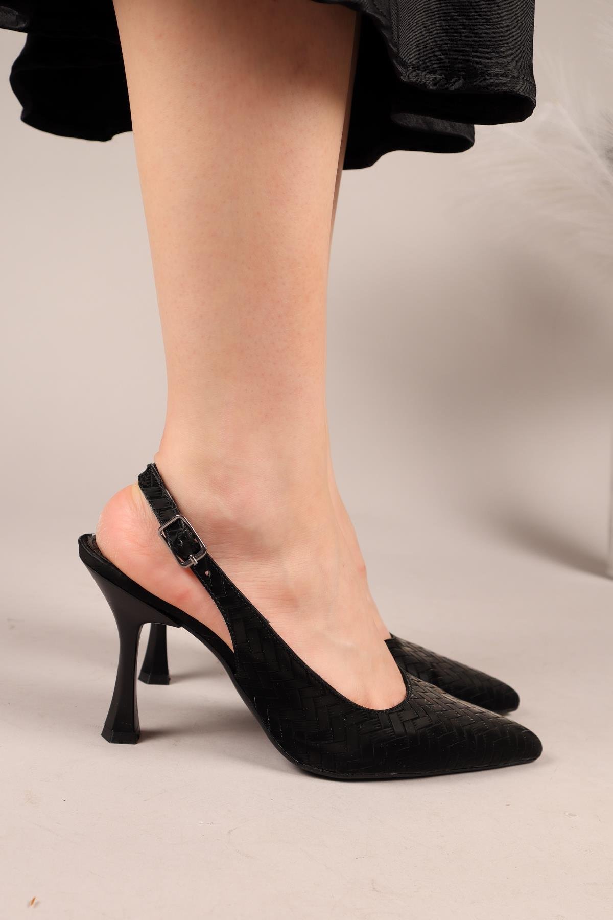 FERUNYA Dokulu Arkası Açık Stiletto SİYAHTOPUKLU AYAKKABI