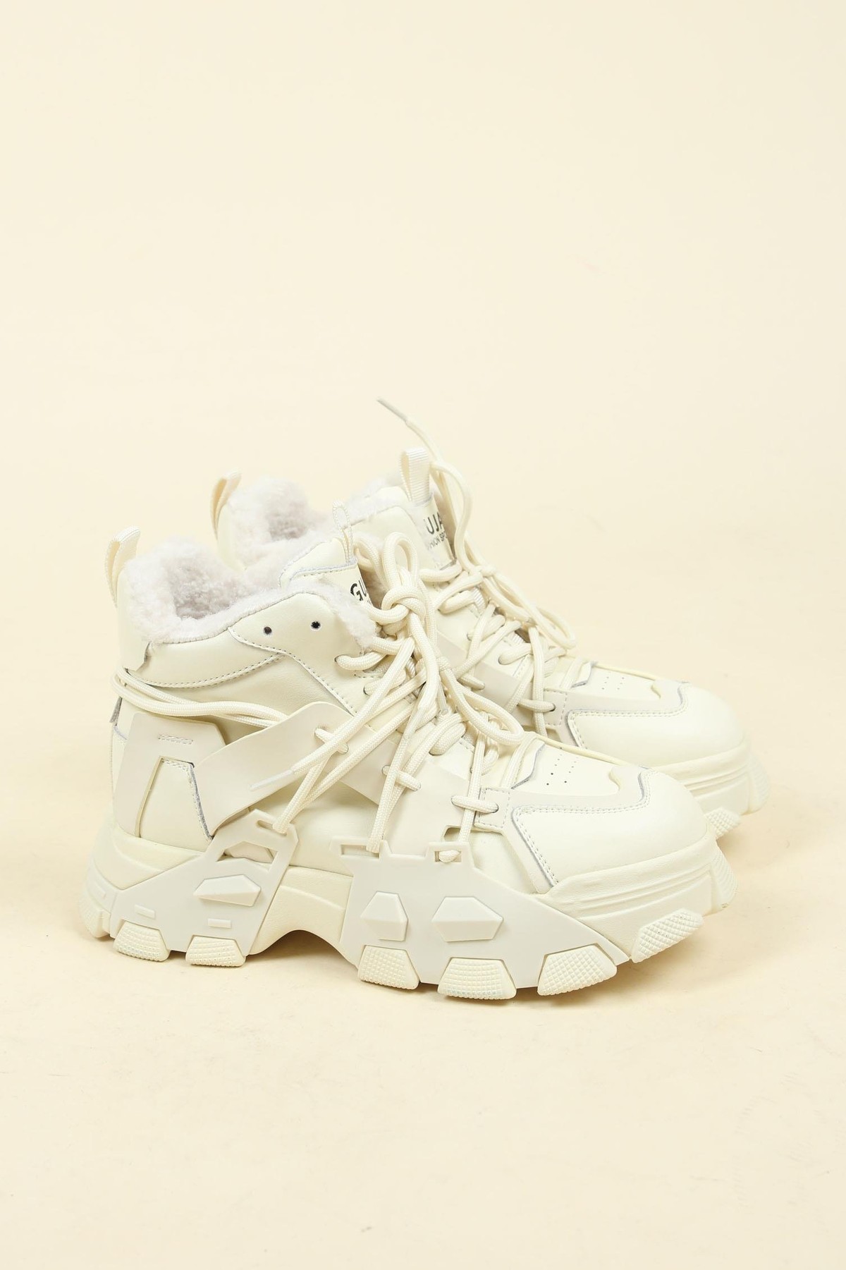 GUJA İçi Peluş Kalın Tabanlı Spor Bot TENBOT