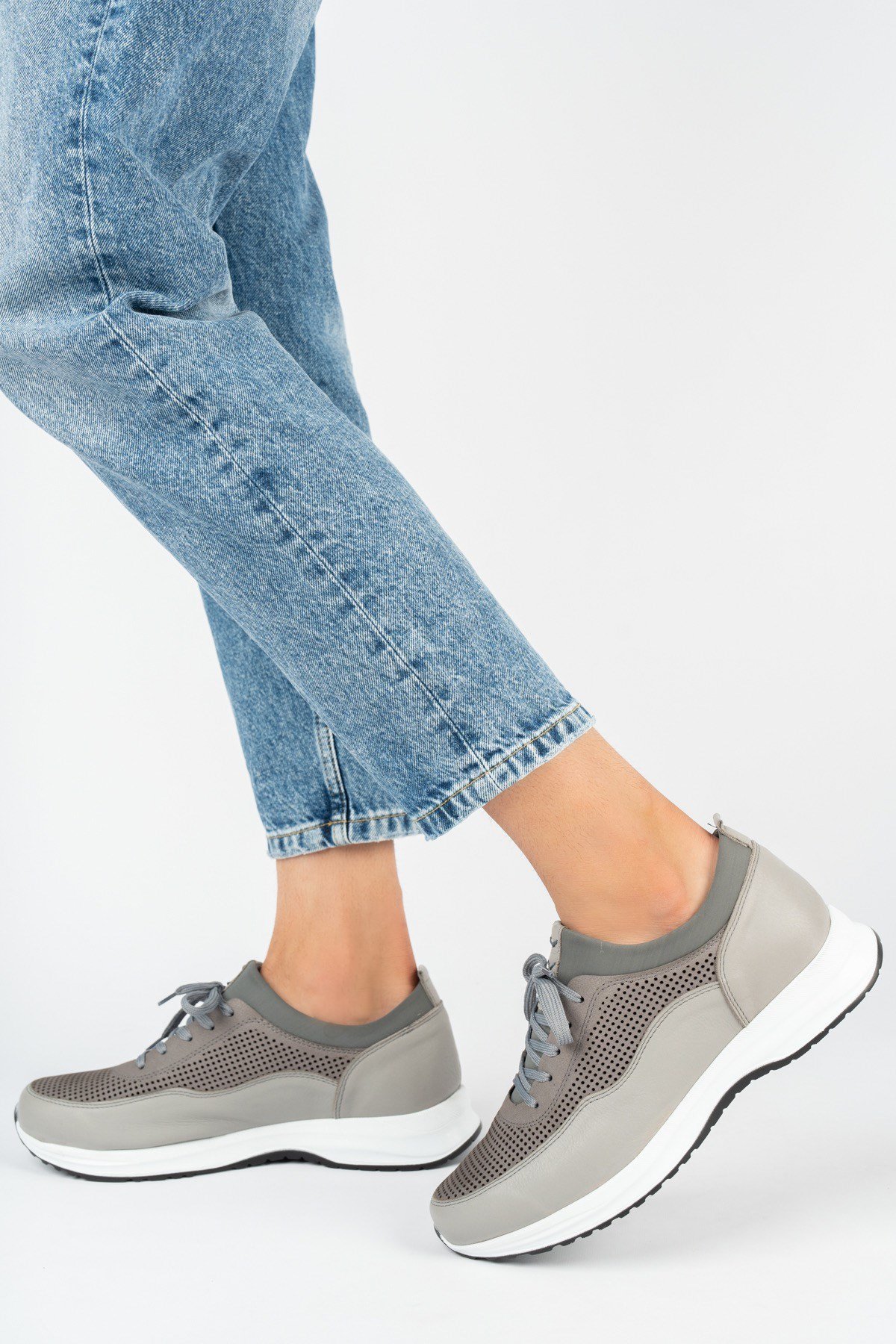 Hakiki Deri Delikli Günlük Casual GRİErkek Günlük Ayakkabı