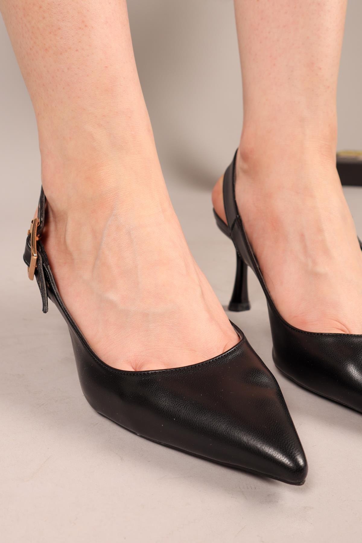 HOLE Kuşgözü Zımbalı Stiletto SİYAHTOPUKLU AYAKKABI