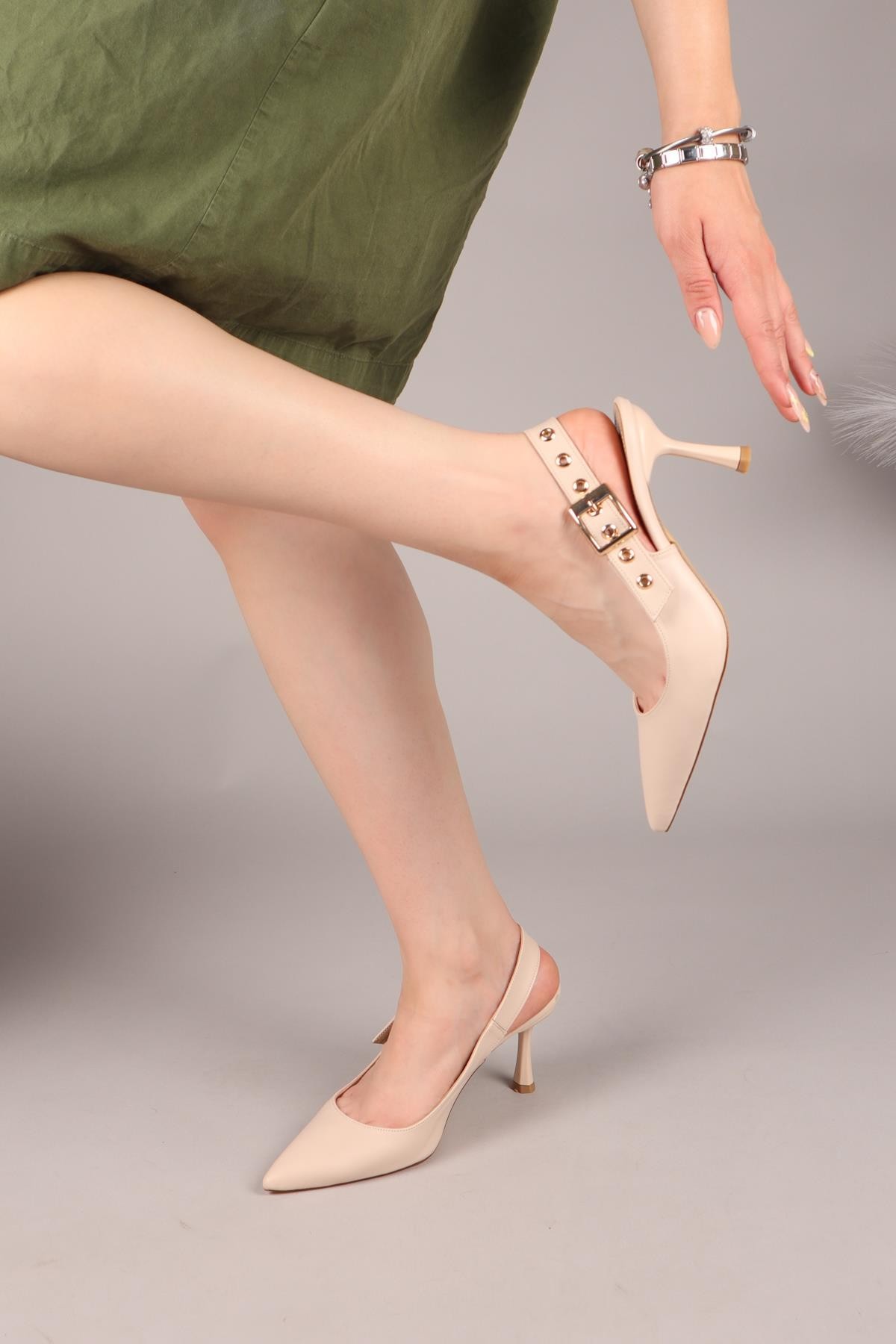 HOLE Kuşgözü Zımbalı Stiletto TENTOPUKLU AYAKKABI