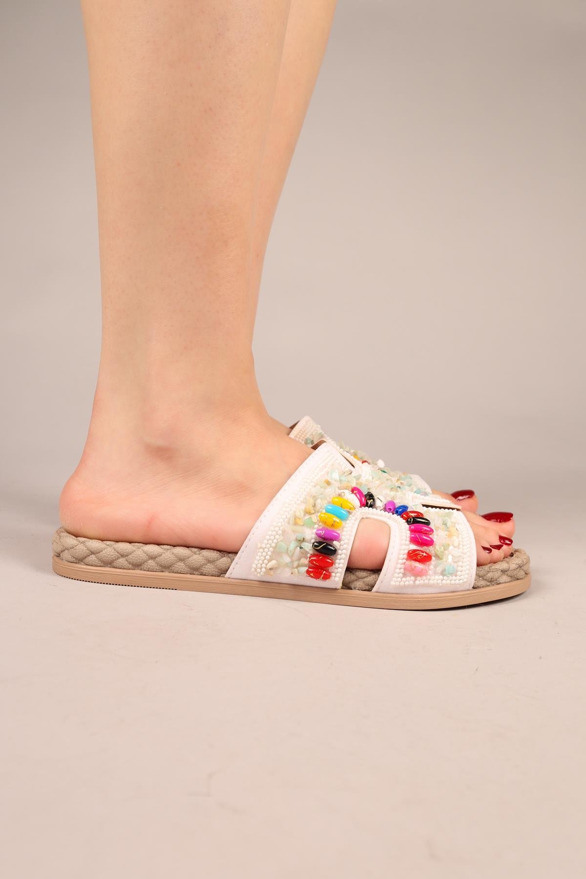 ISABELLA Boncuk ve Taş Aksesuarlı Terlik BEYAZTERLİK