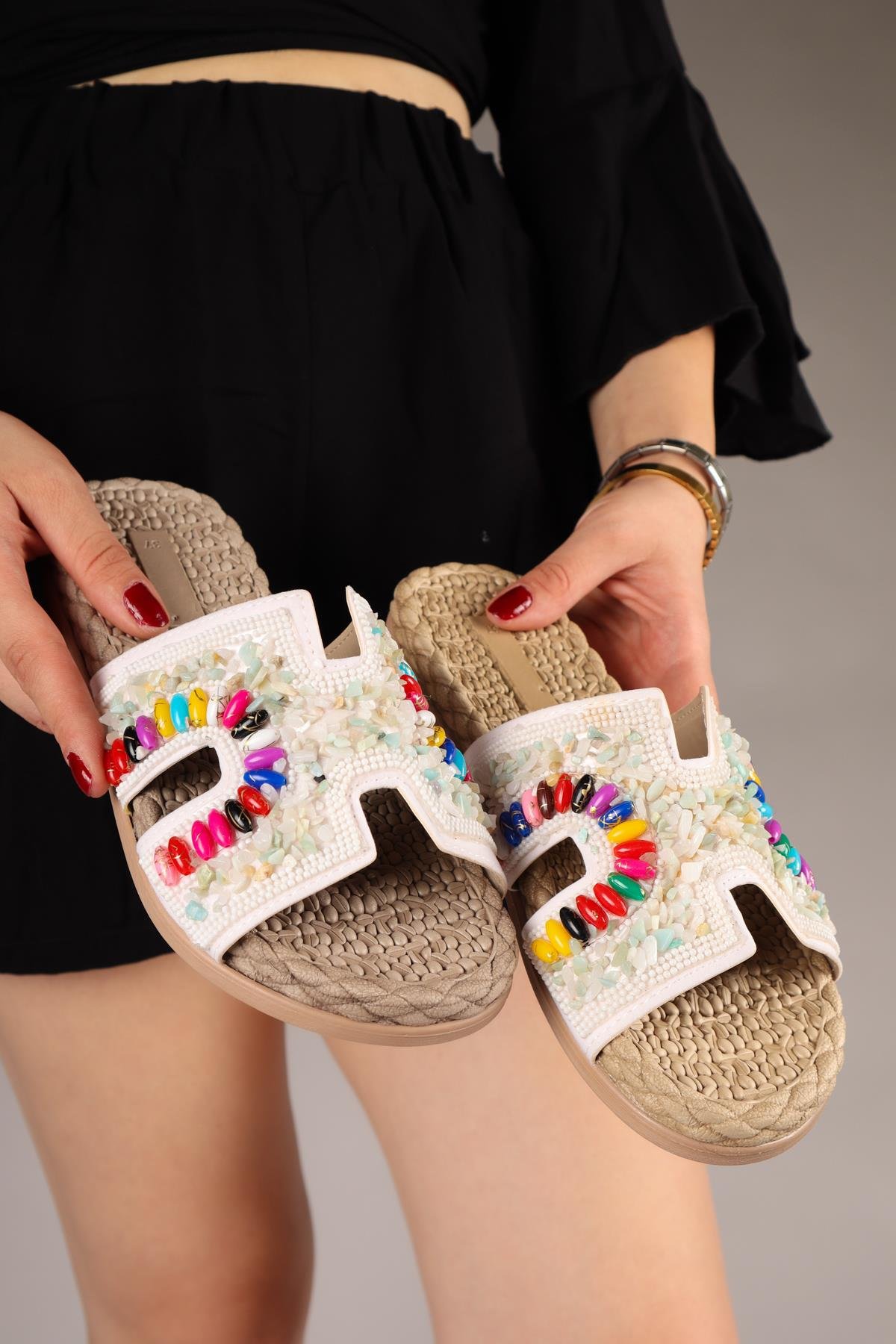 ISABELLA Boncuk ve Taş Aksesuarlı Terlik BEYAZTERLİK