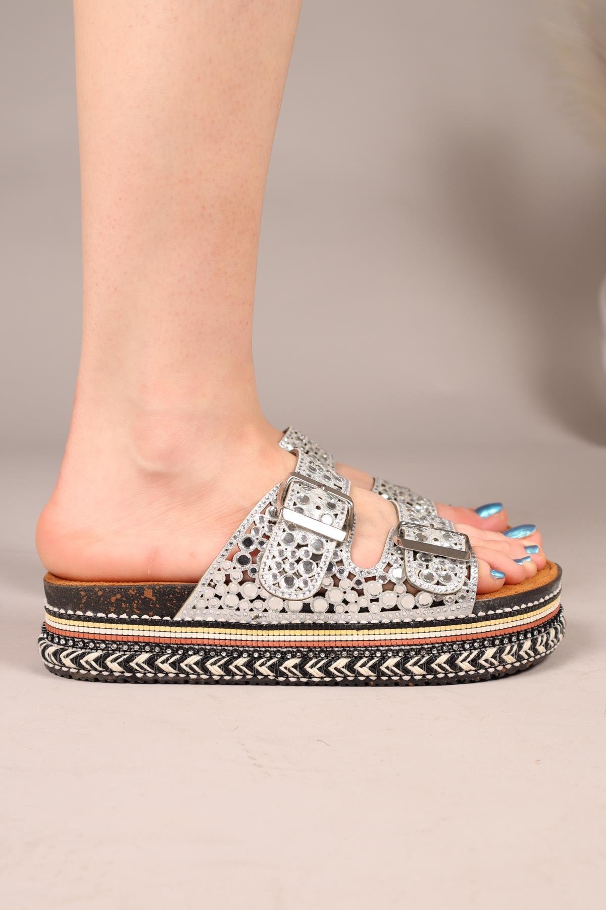 IVY Ayna Taşlı Terlik GÜMÜŞTERLİK