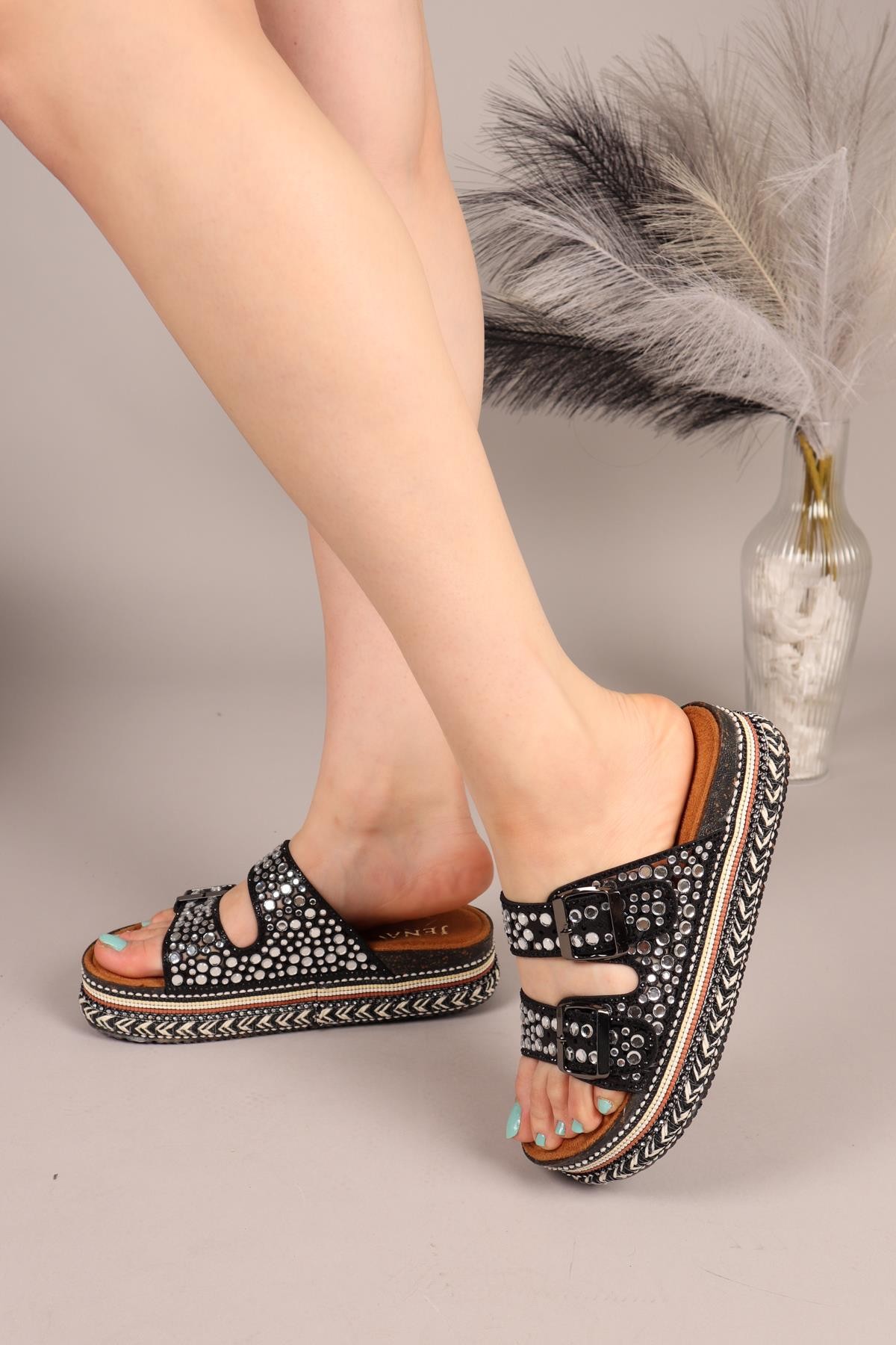 IVY Ayna Taşlı Terlik SİYAHTERLİK