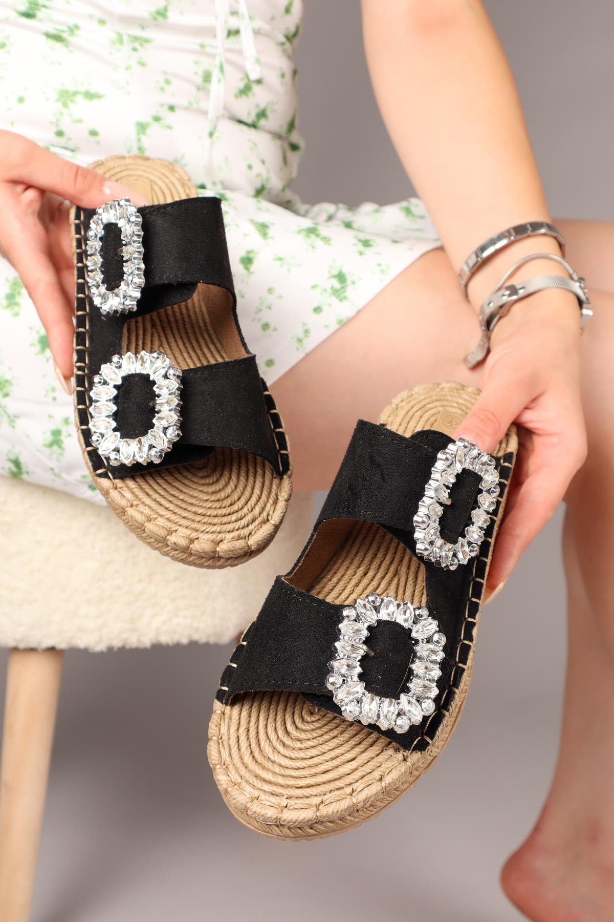 JANET Çift Taş Tokalı Terlik SİYAHTERLİK