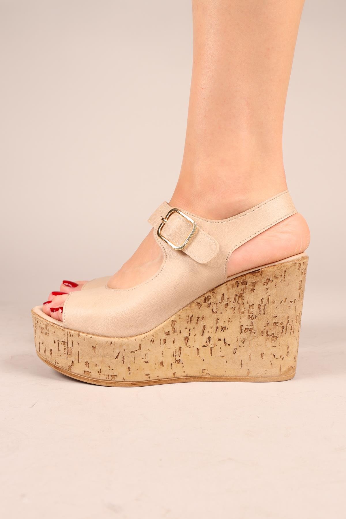 JENİTA Karnı Yarık Dolgu Topuklu Ayakkabı NUTDOLGU TOPUKLU