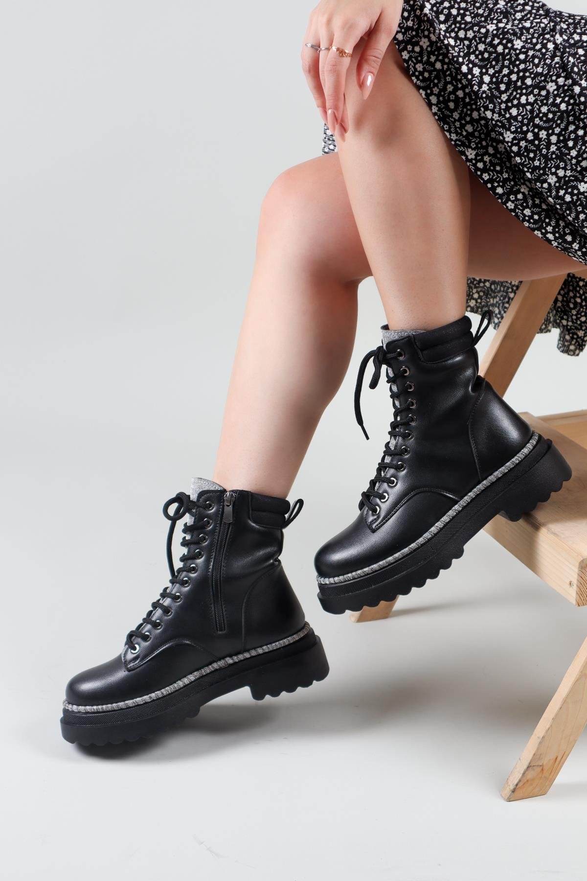 JETKA Bağcıklı Kadın Bot SİYAHBOT