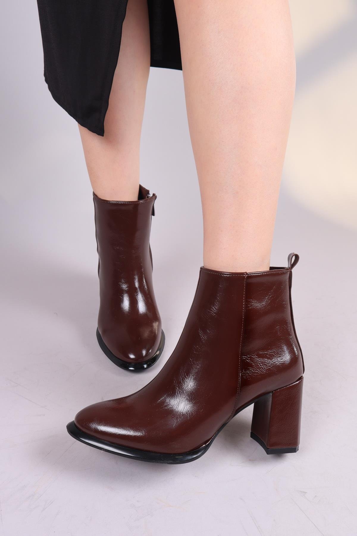 JON Düz Topuklu Bot KAHVERENGİBOT