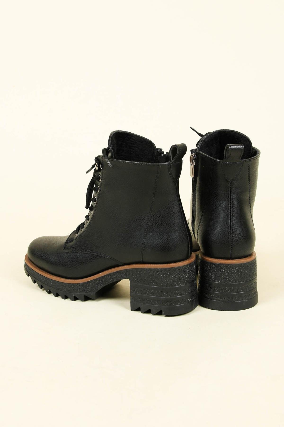 Kalın Topuklu Bağcıklı Bot SİYAHBOT