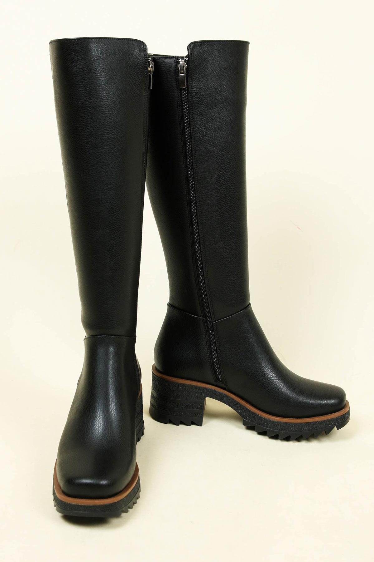 Kalın Topuklu Cilt Çizme  SİYAHÇİZME 