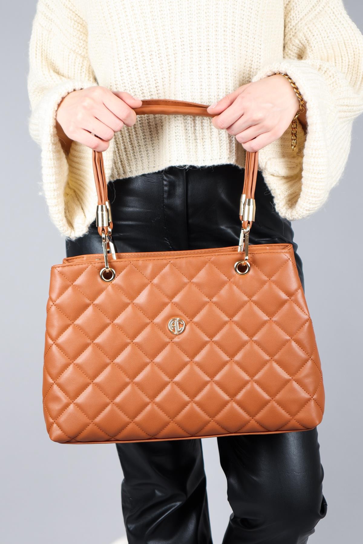 Kapitoneli Kol Çantası TABAÇANTA