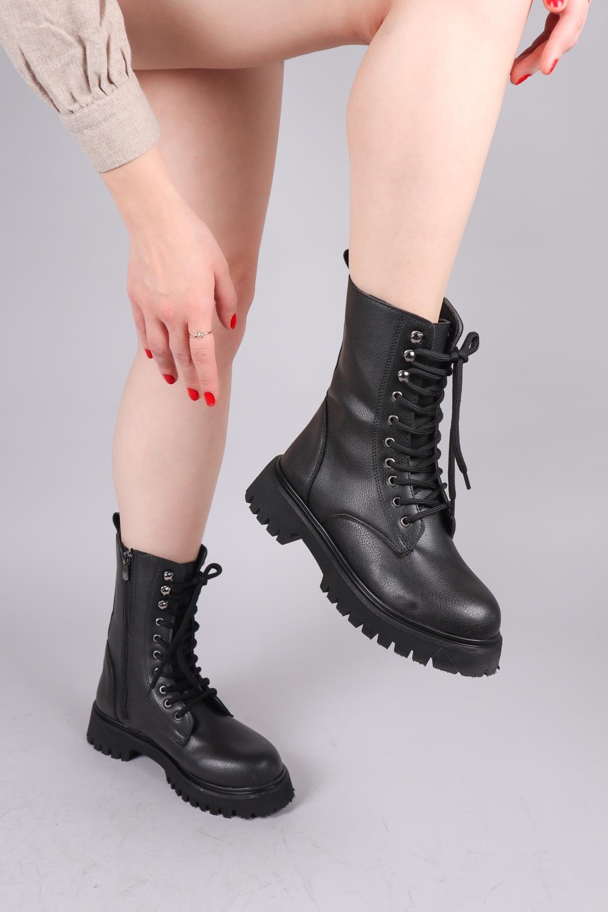 KARİNTİYA Kancalı Postal SİYAHBOT