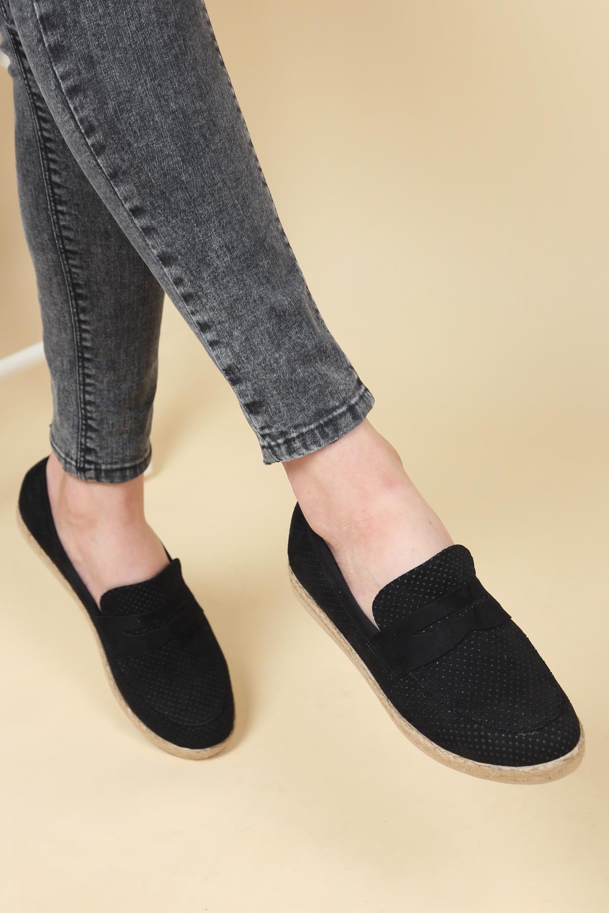 Lazer Delikli Loafer SİYAHBABET