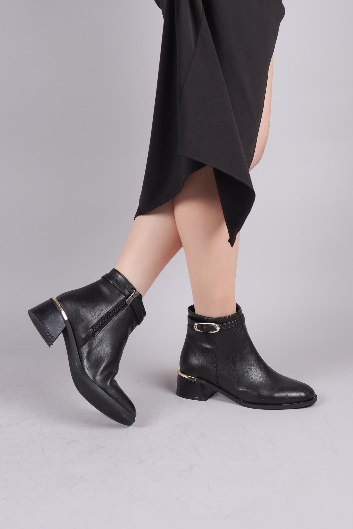 LİNZ Bileği Kemerli Alçak Topuklu Bot SİYAHBOT