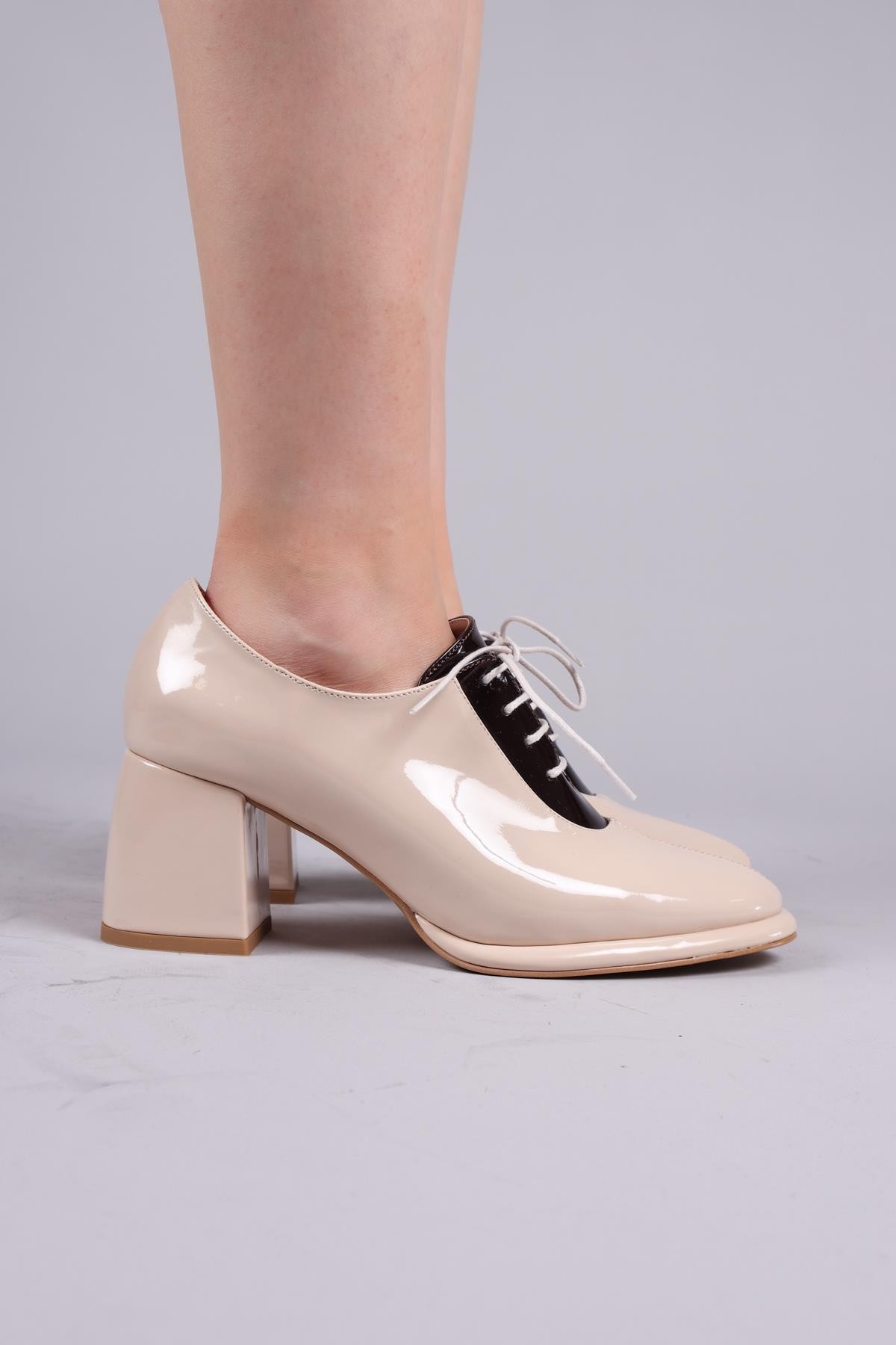 MATRE Bağcıklı Rugan Topuklu Ayakkabı TENTOPUKLU AYAKKABI