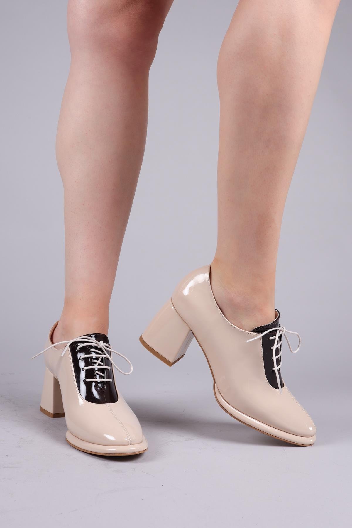 MATRE Bağcıklı Rugan Topuklu Ayakkabı TENTOPUKLU AYAKKABI