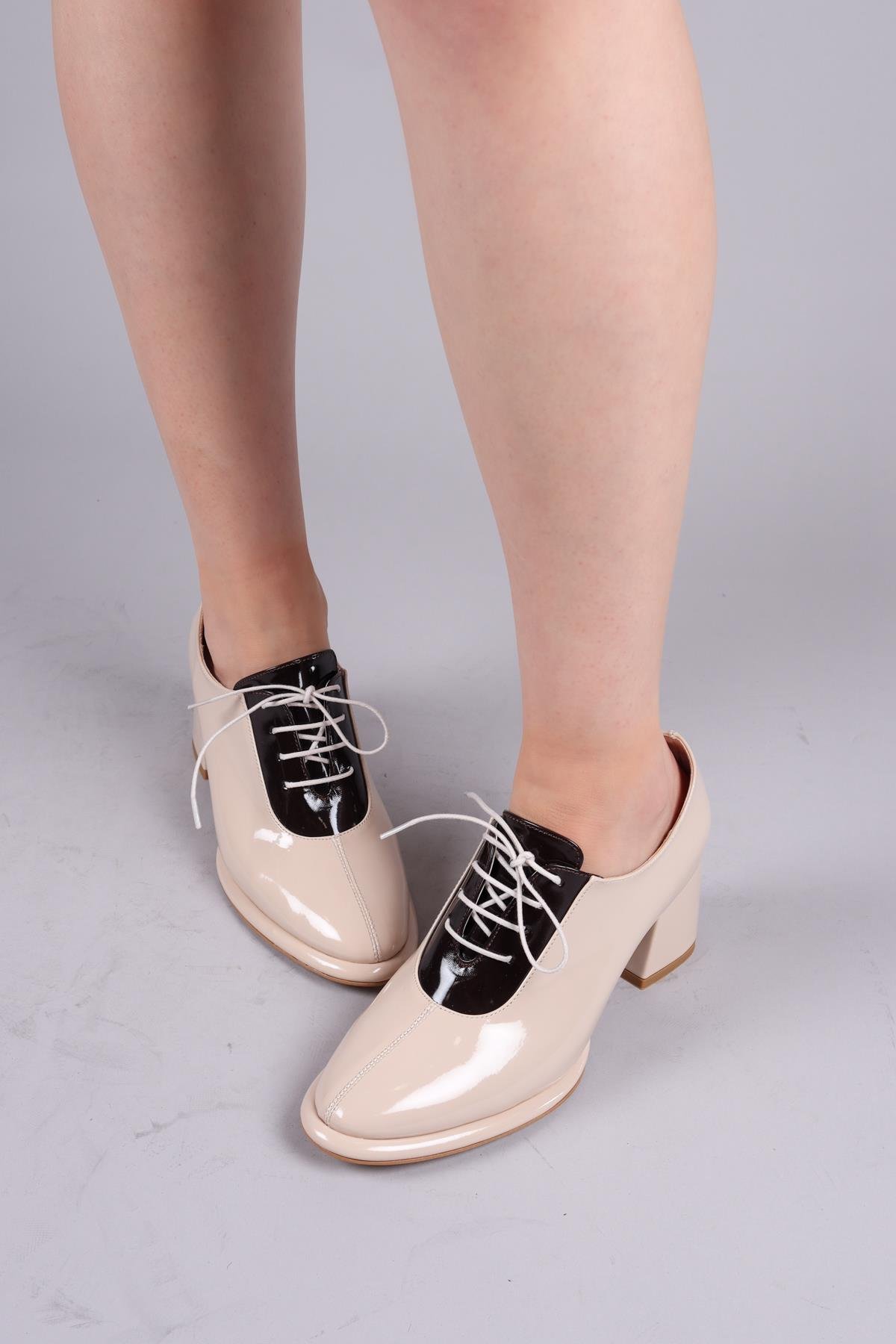 MATRE Bağcıklı Rugan Topuklu Ayakkabı TENTOPUKLU AYAKKABI