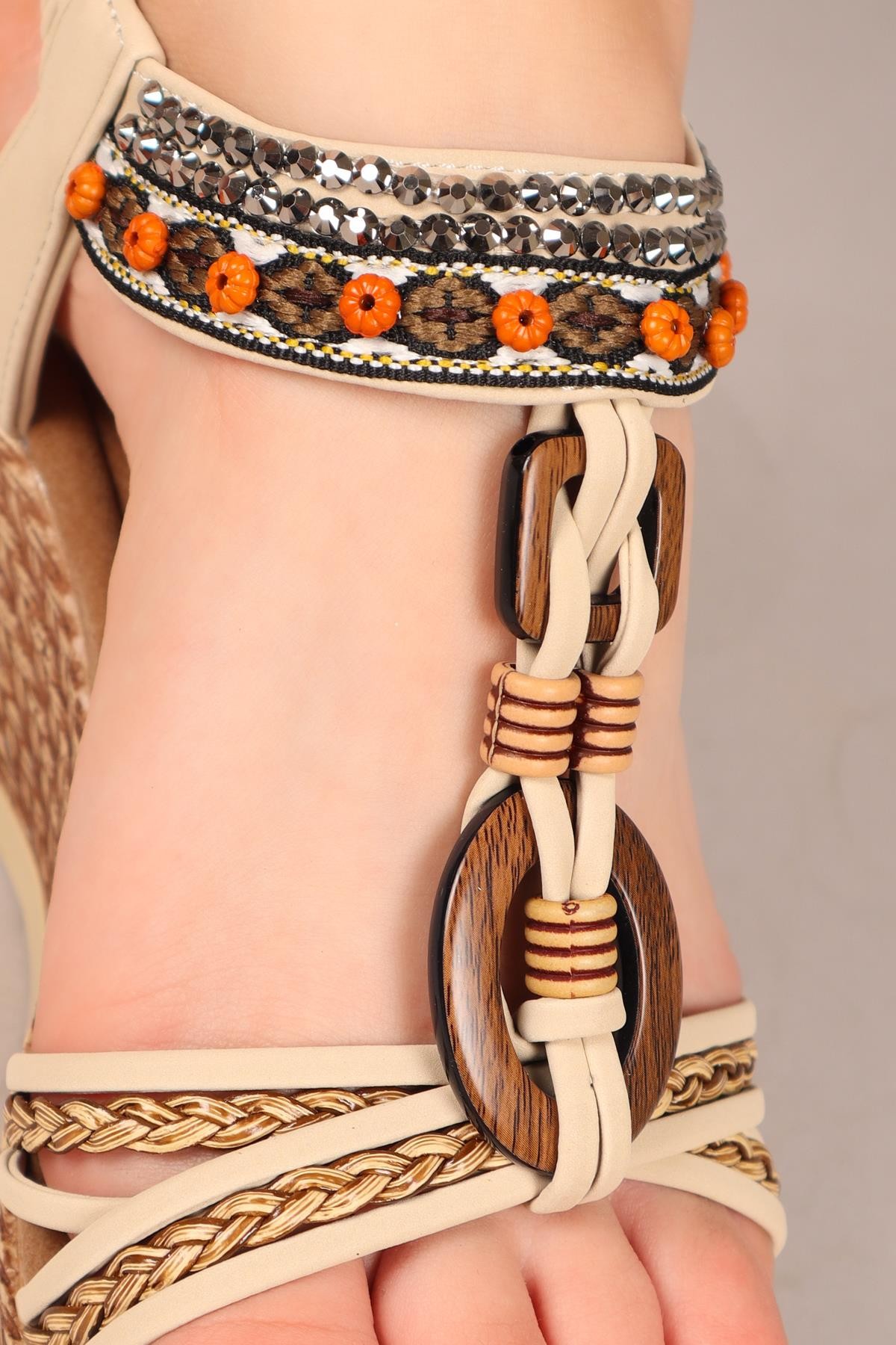 MERNO Etnik Dolgu Topuklu Ayakkabı BEJDOLGU TOPUKLU