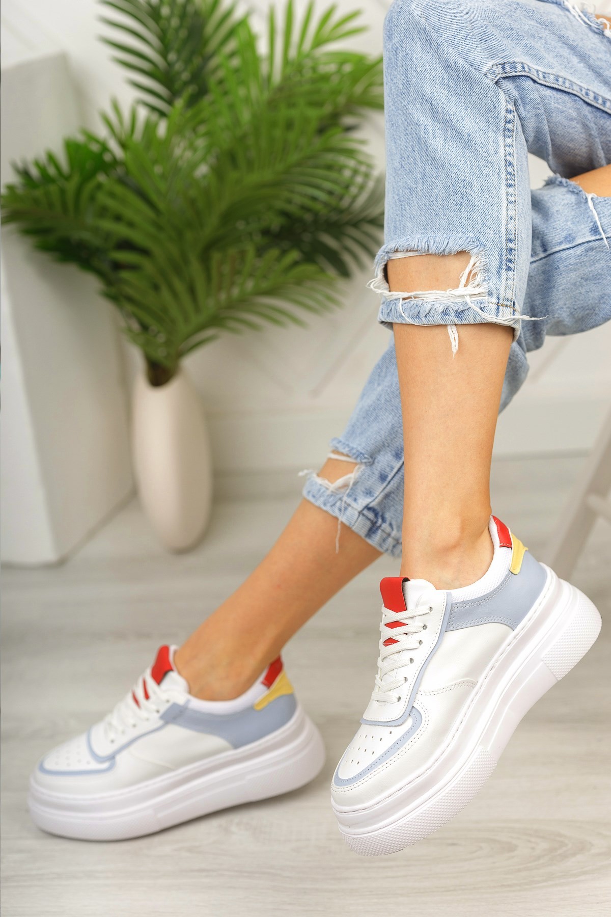 Multi Renkli Kalın Tabanlı Kadın SneakersSPOR AYAKKABI