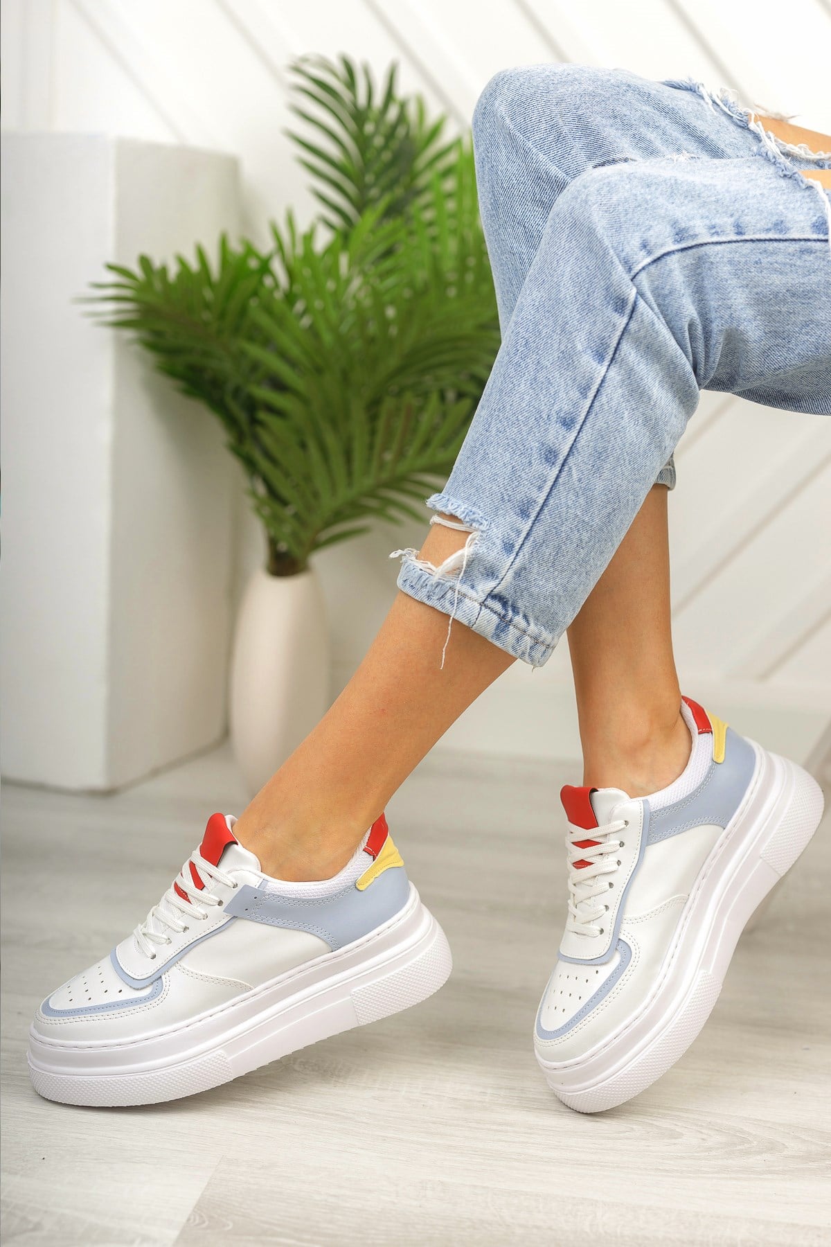 Multi Renkli Kalın Tabanlı Kadın SneakersSPOR AYAKKABI