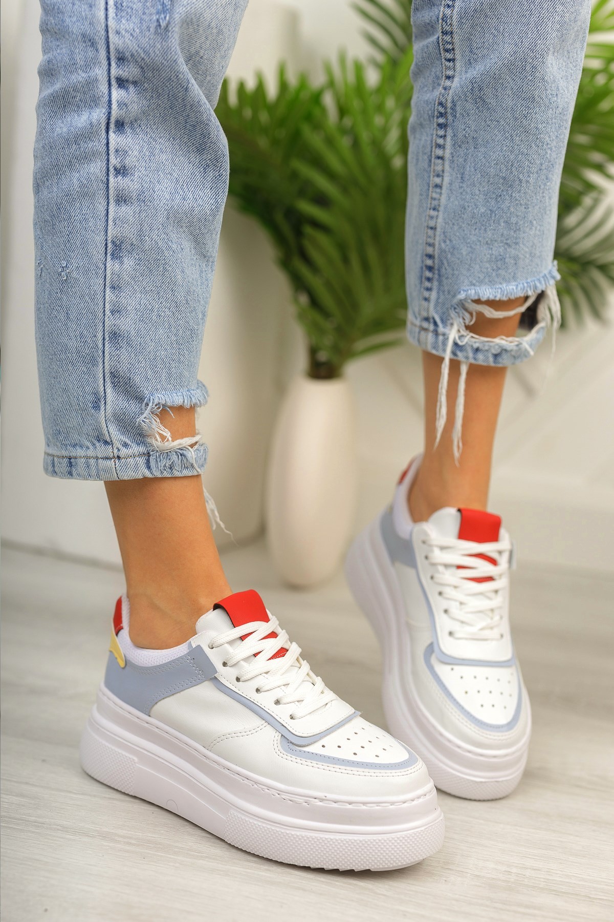 Multi Renkli Kalın Tabanlı Kadın SneakersSPOR AYAKKABI