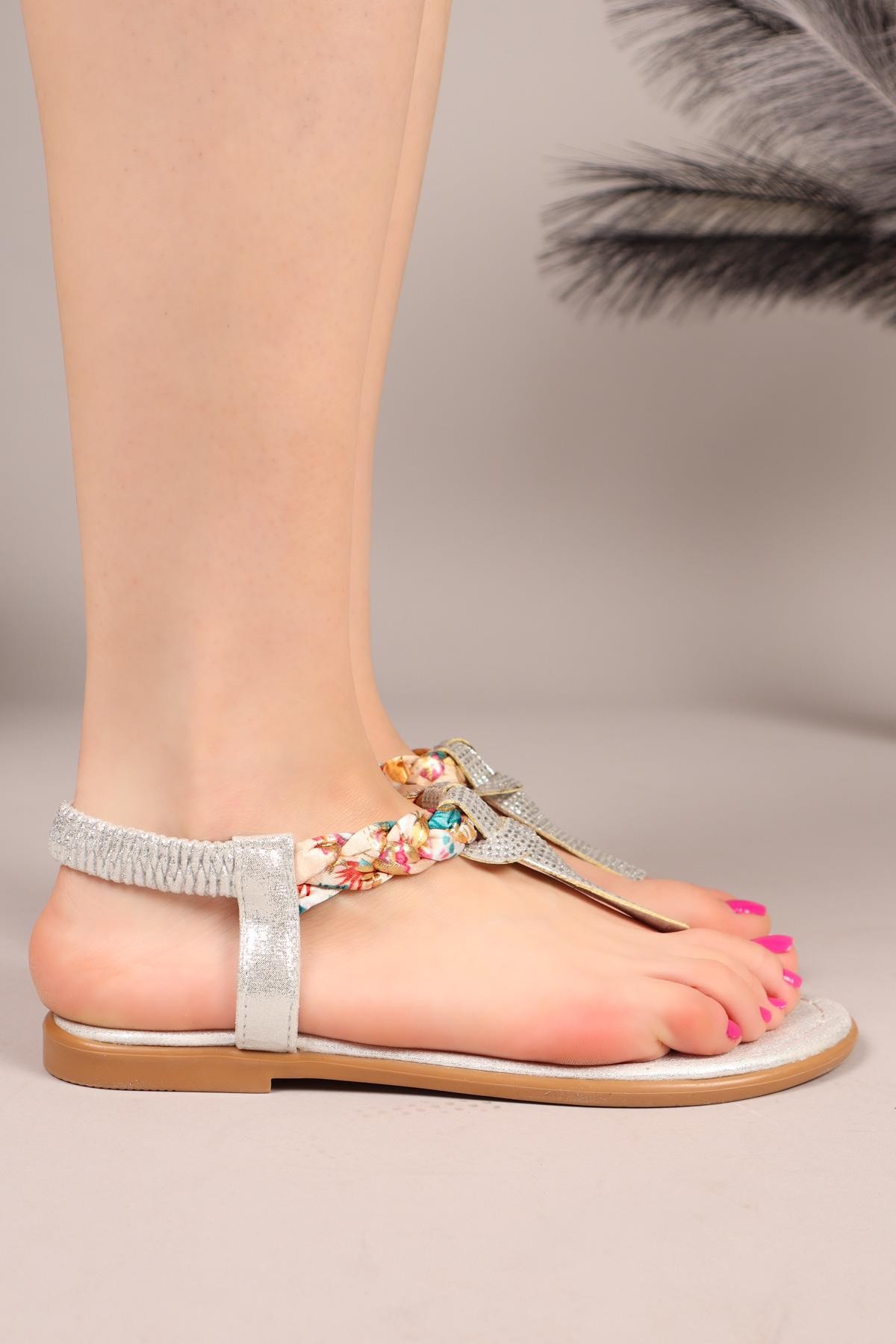 NODE Düğümlü Parmak Arası Sandalet GÜMÜŞSANDALET