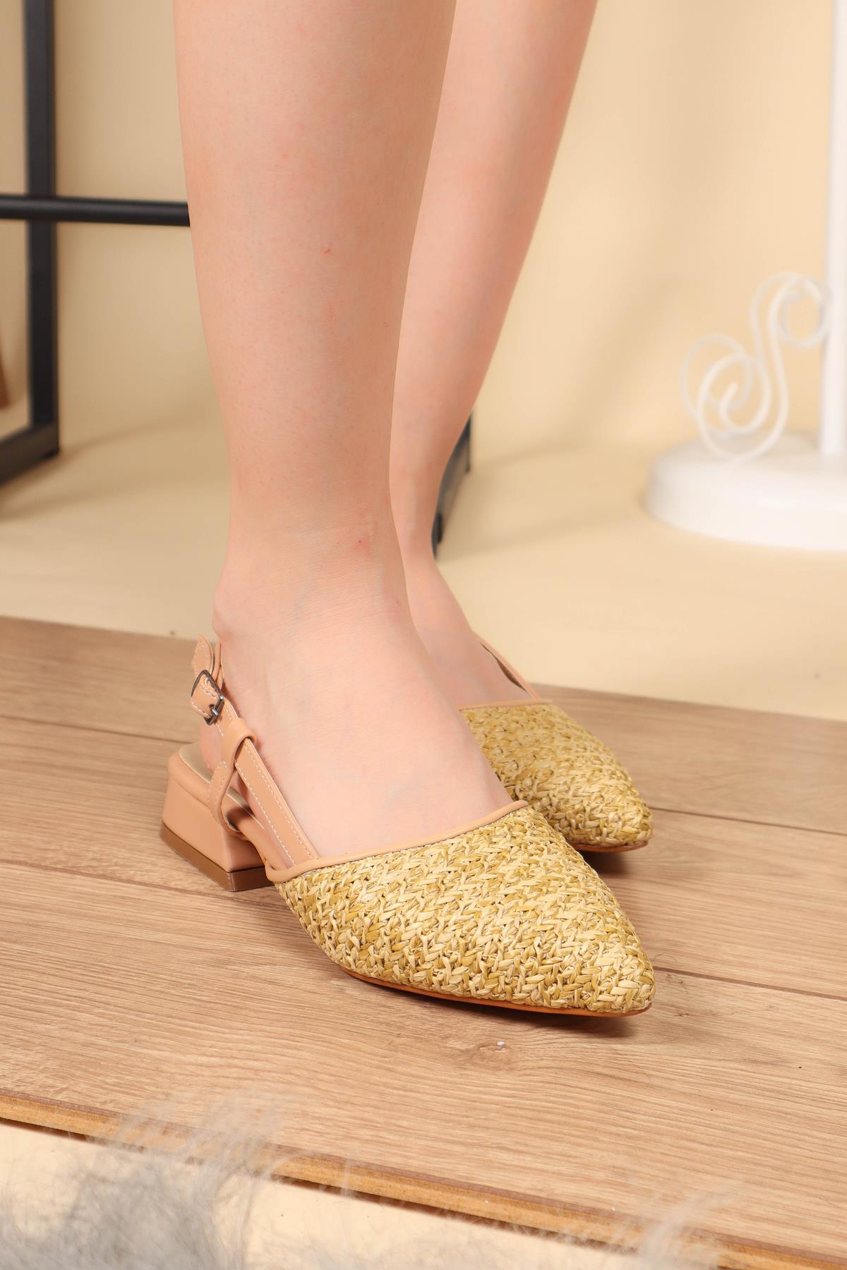 Önü Kapalı Arkası Açık Hasır Babet TENSANDALET