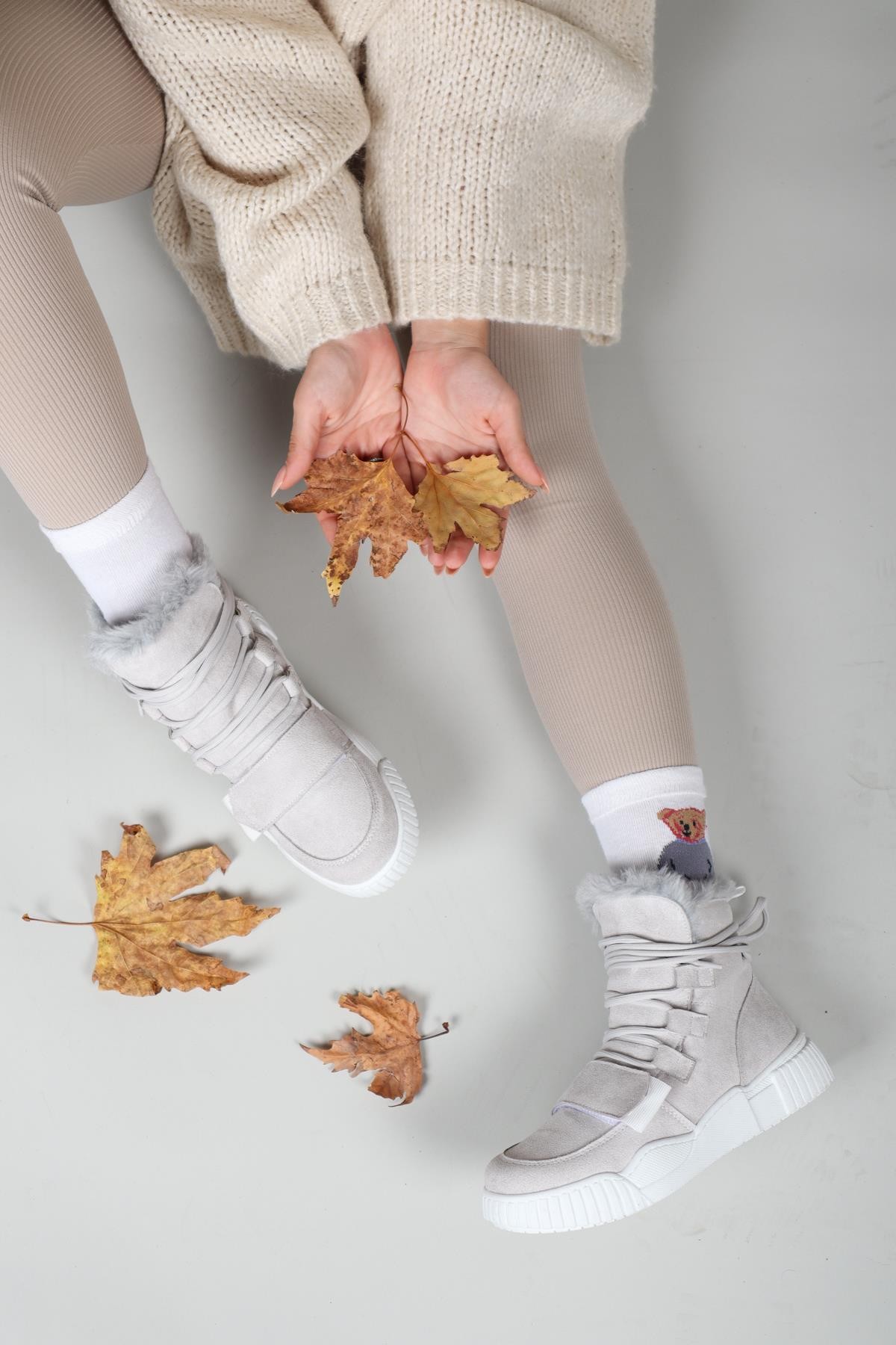 RENEE Bağcıklı Cırtlı Bot GRİBOT