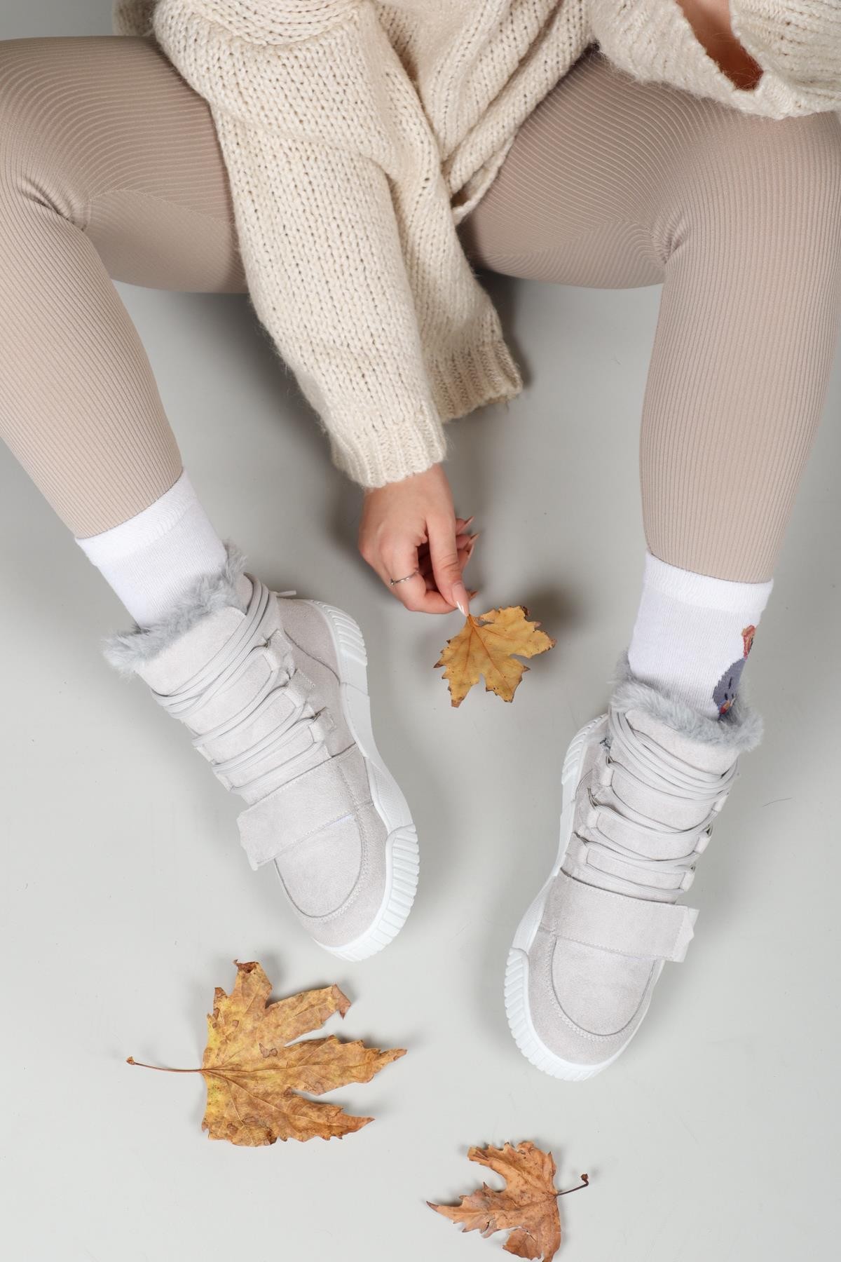 RENEE Bağcıklı Cırtlı Bot GRİBOT