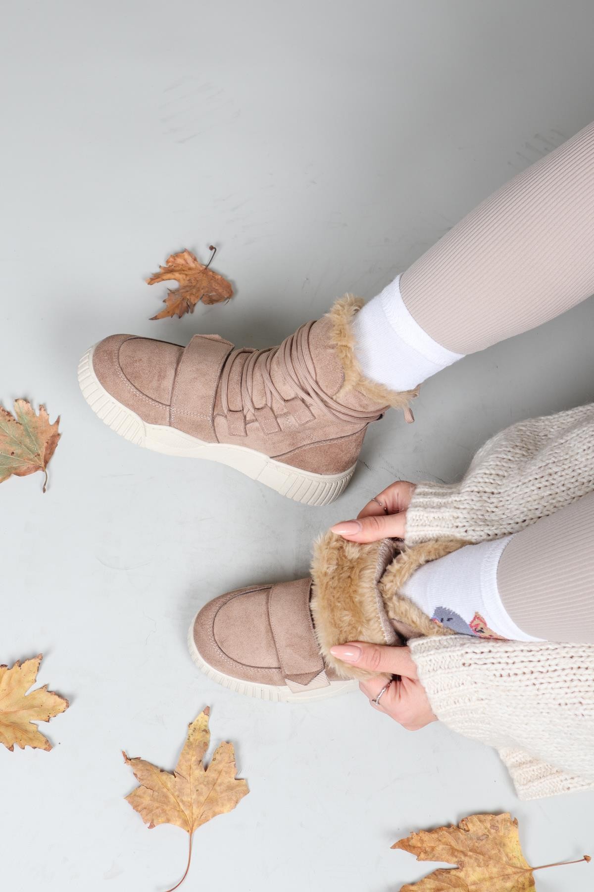 RENEE Bağcıklı Cırtlı Bot NUTBOT