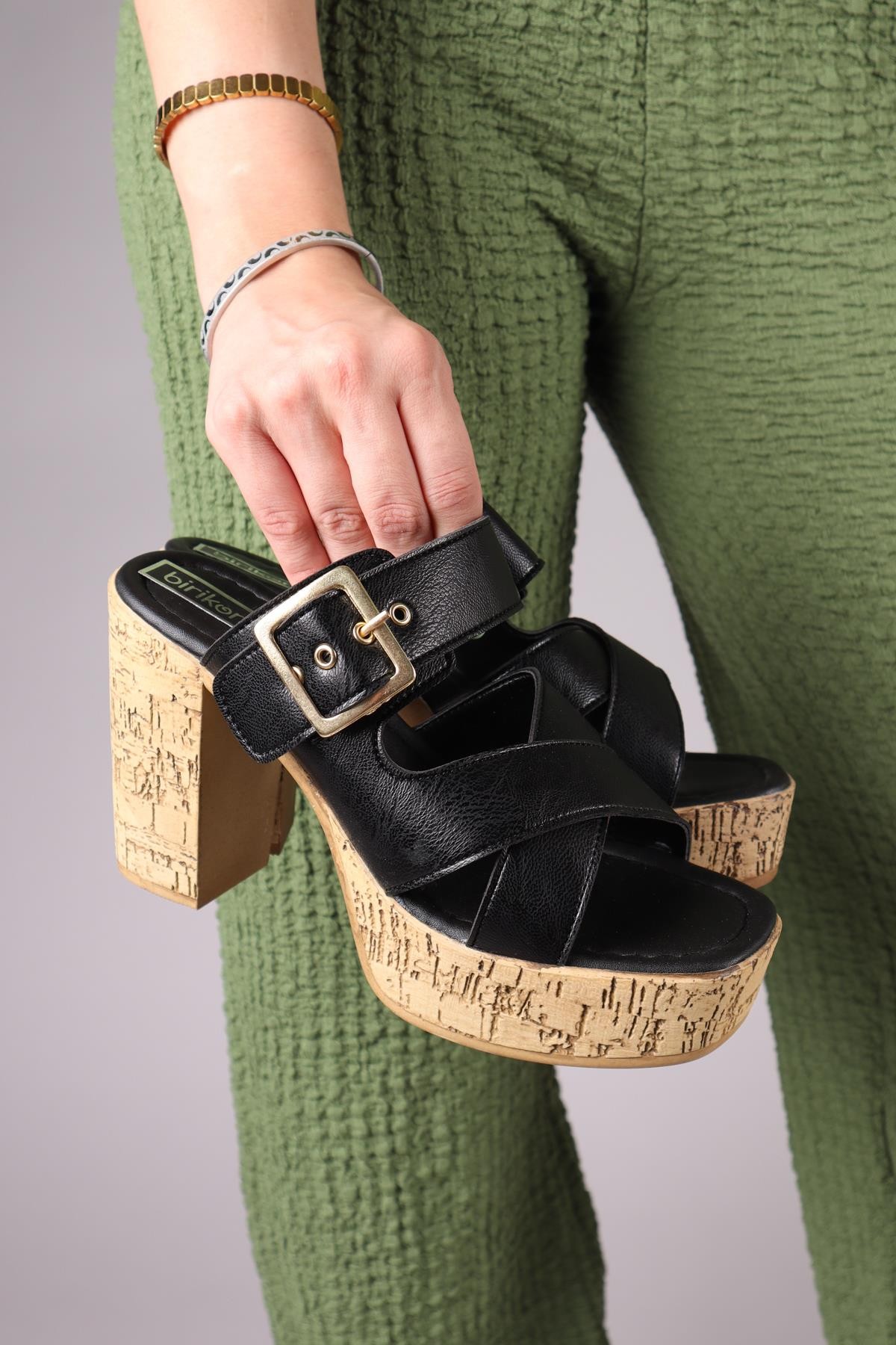 RONİKA Platform Topuklu Terlik SİYAHTERLİK