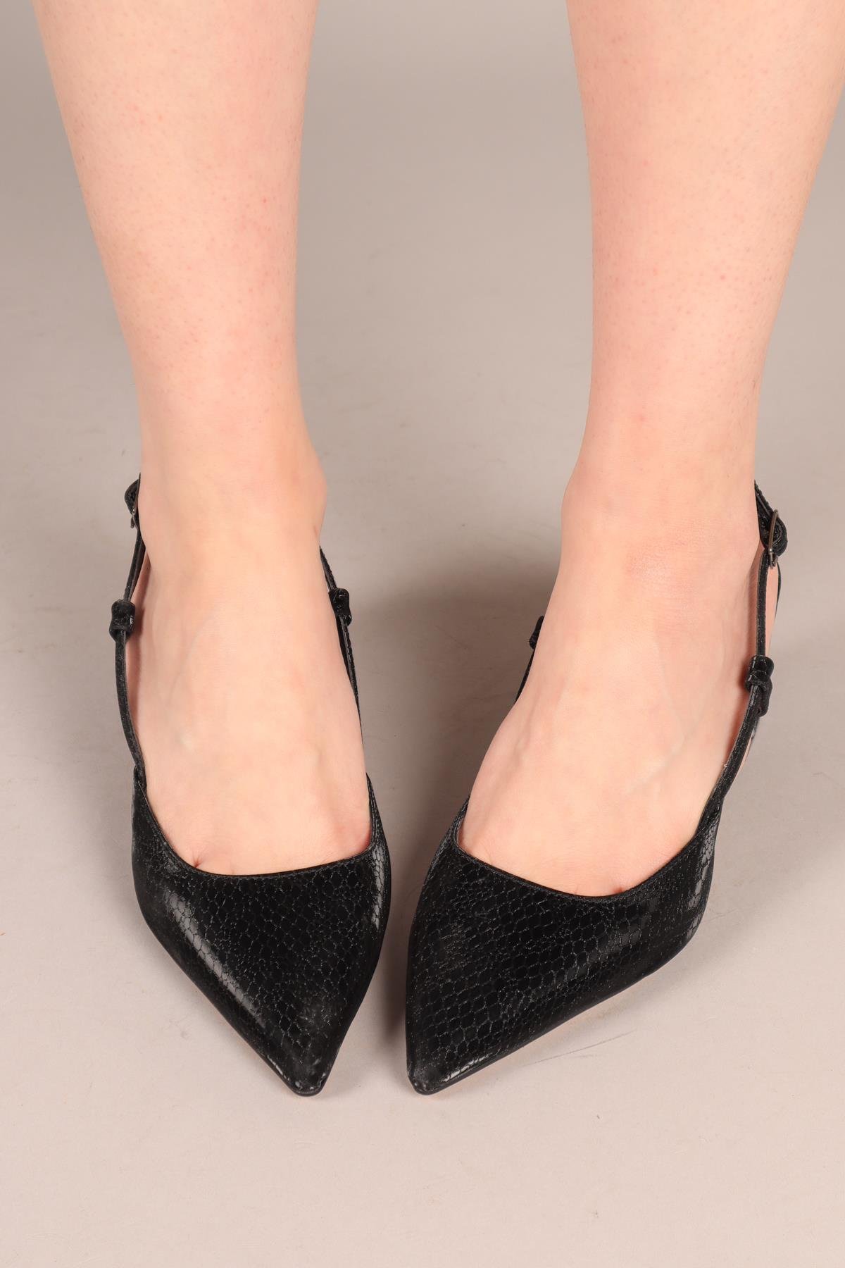 ROSELLA Yılan Derisi Alçak Topuklu Stiletto SİYAHTOPUKLU AYAKKABI