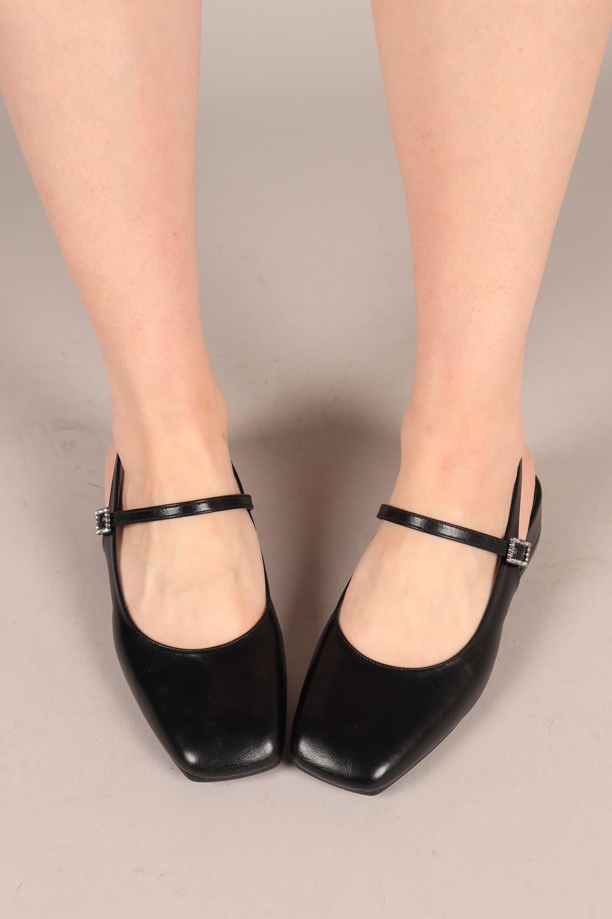 SASARA Taş Tokalı Arkası Açık Babet SİYAHBABET