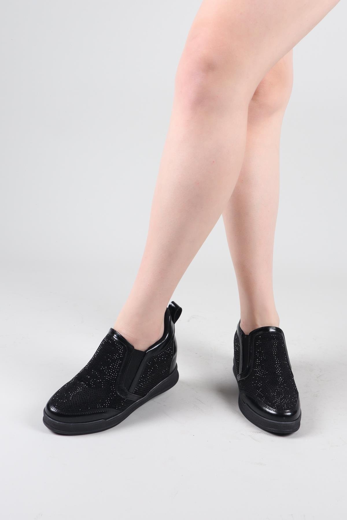 SİTRAH Süet-Cilt Garnili Taşlı Gizli Dolgu Sneakers SİYAHSPOR AYAKKABI