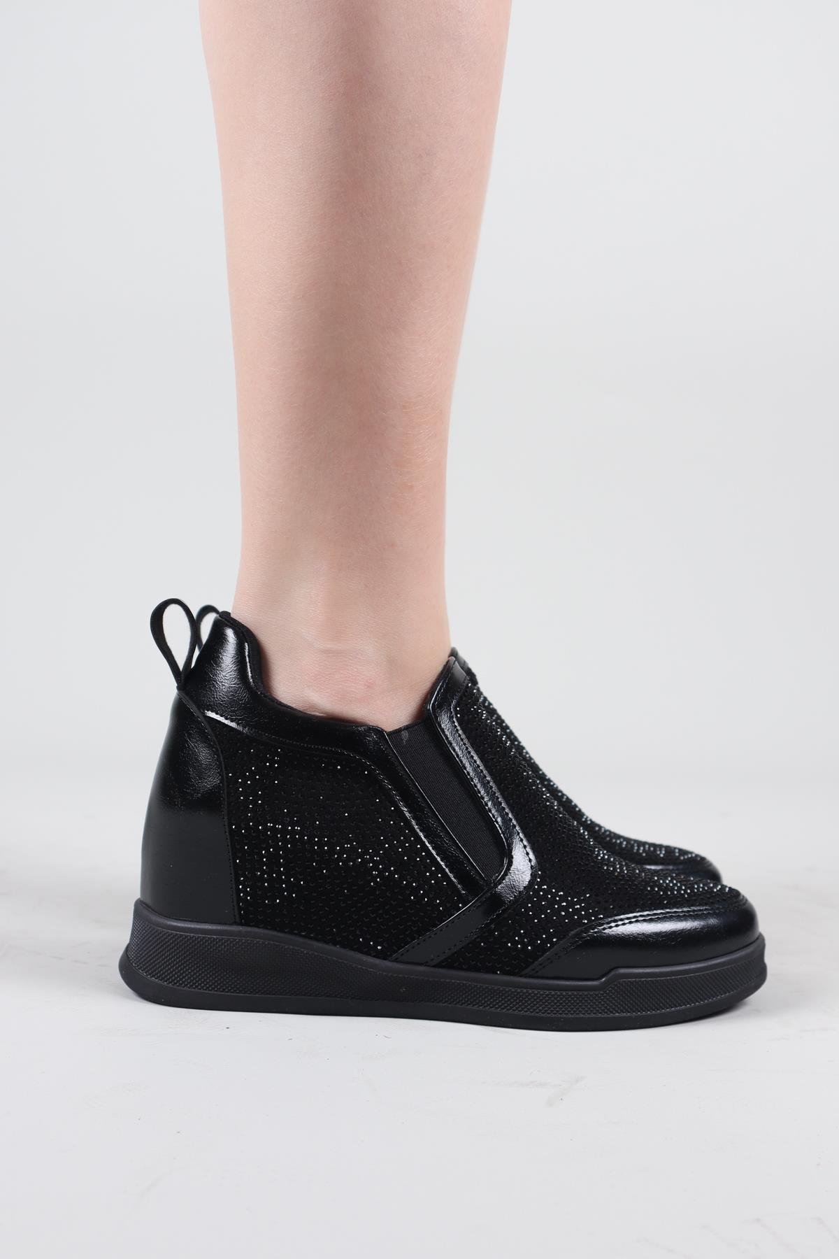 SİTRAH Süet-Cilt Garnili Taşlı Gizli Dolgu Sneakers SİYAHSPOR AYAKKABI