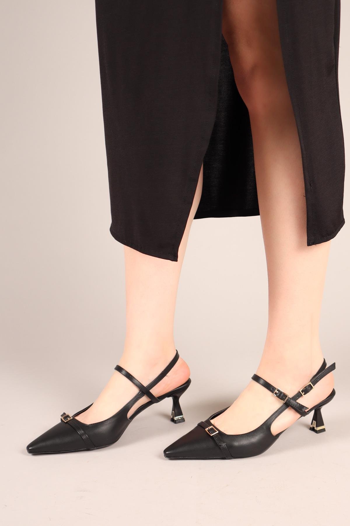 SNUGLY Tokalı Alçak Topuklu Stiletto SİYAHTOPUKLU AYAKKABI