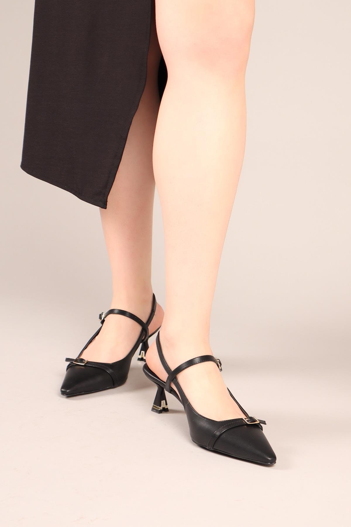 SNUGLY Tokalı Alçak Topuklu Stiletto SİYAHTOPUKLU AYAKKABI