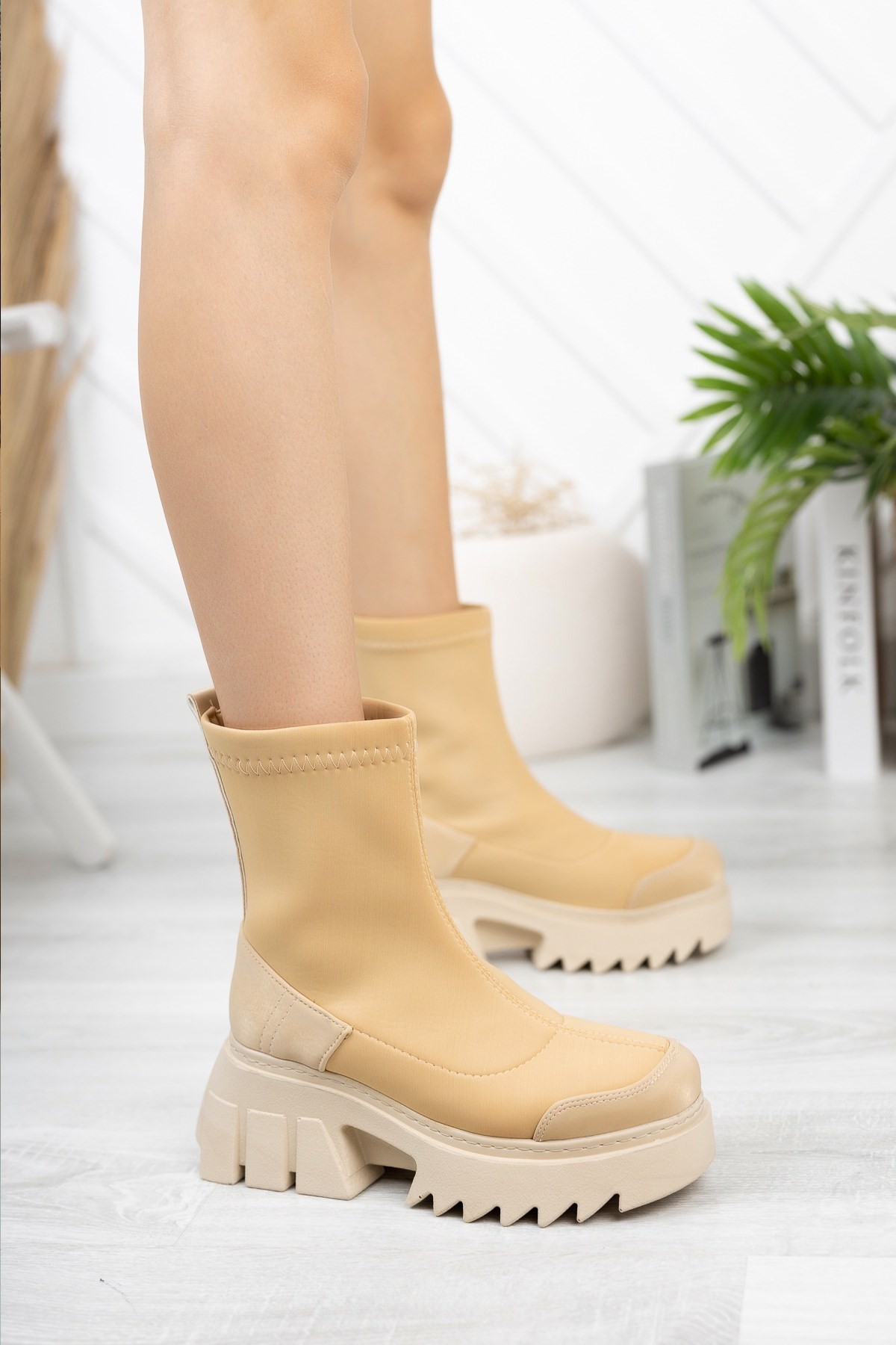 Ten Strech Kadın BotBOT