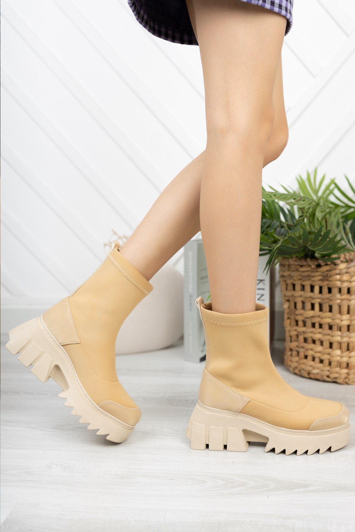 Ten Strech Kadın BotBOT