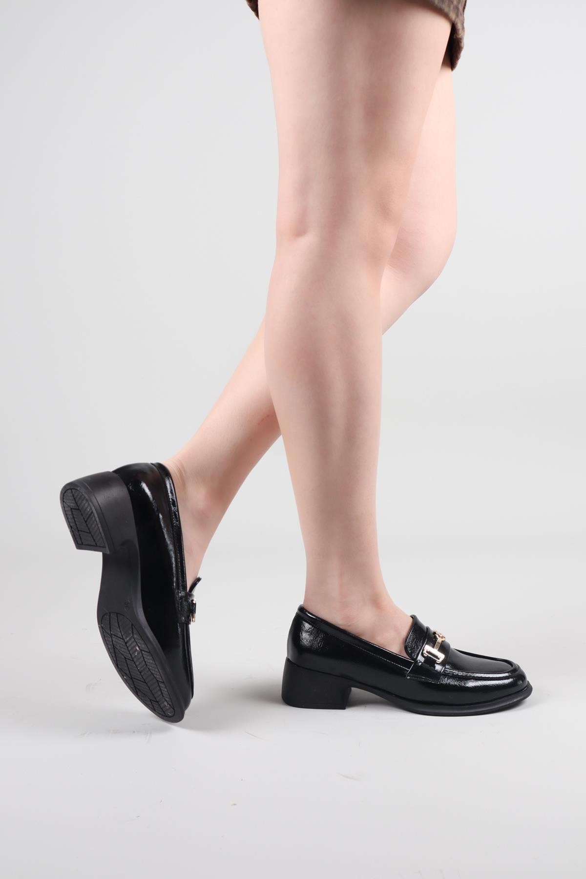 TİLDA Gold Detaylı Kadın Ayakkabı SİYAHBABET