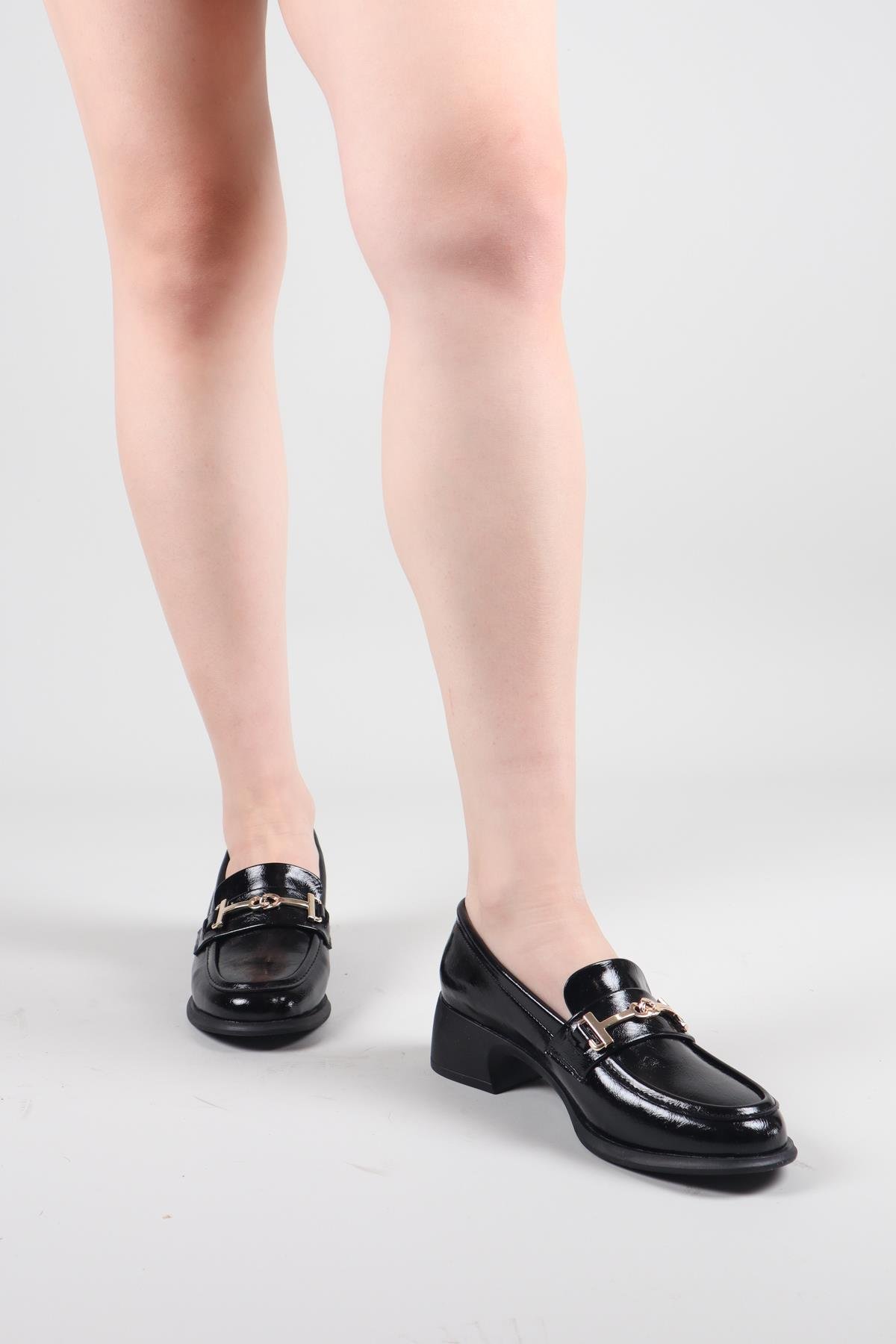 TİLDA Gold Detaylı Kadın Ayakkabı SİYAHBABET