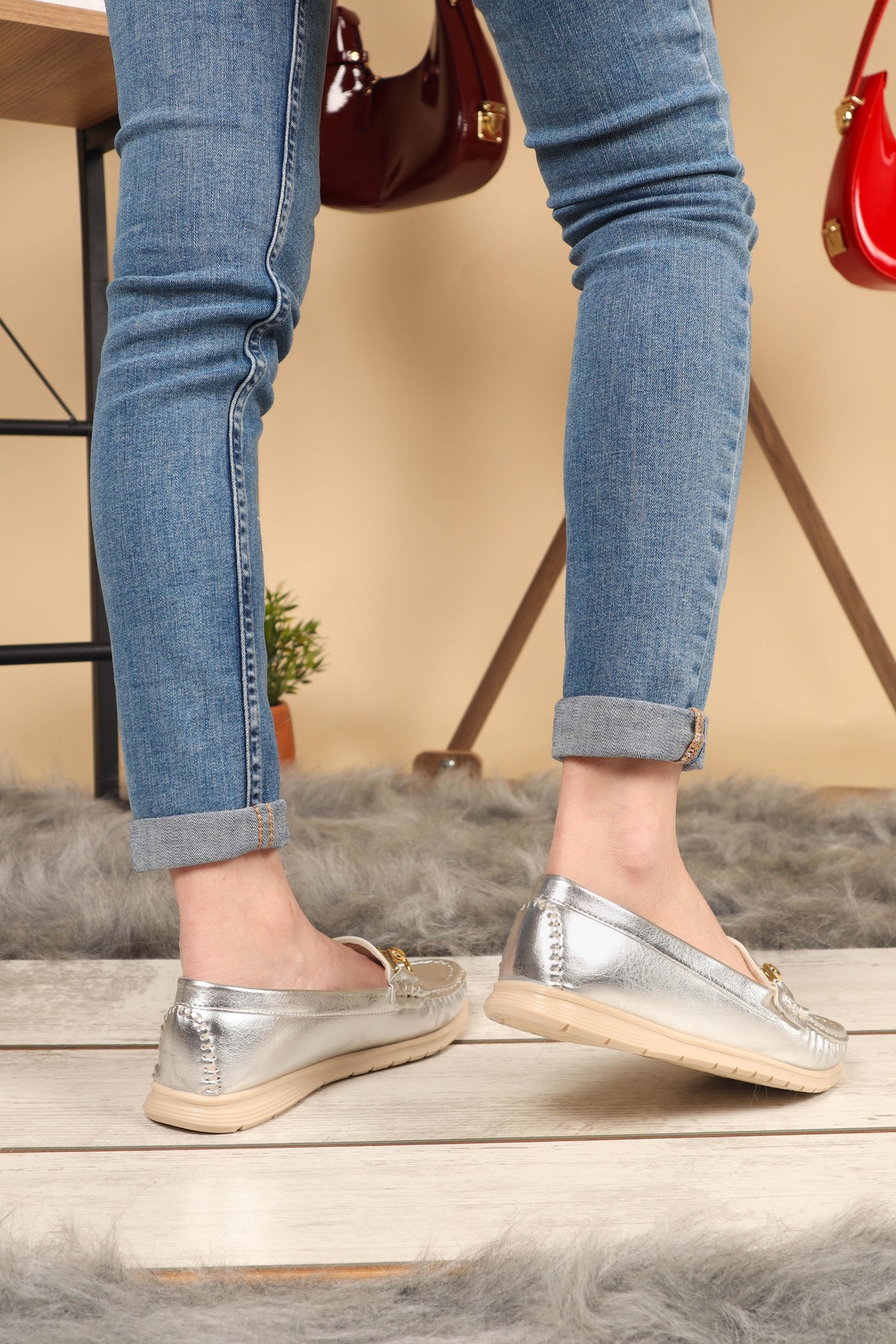 Toka Aksesuarlı Saraçlı Babet GÜMÜŞBABET