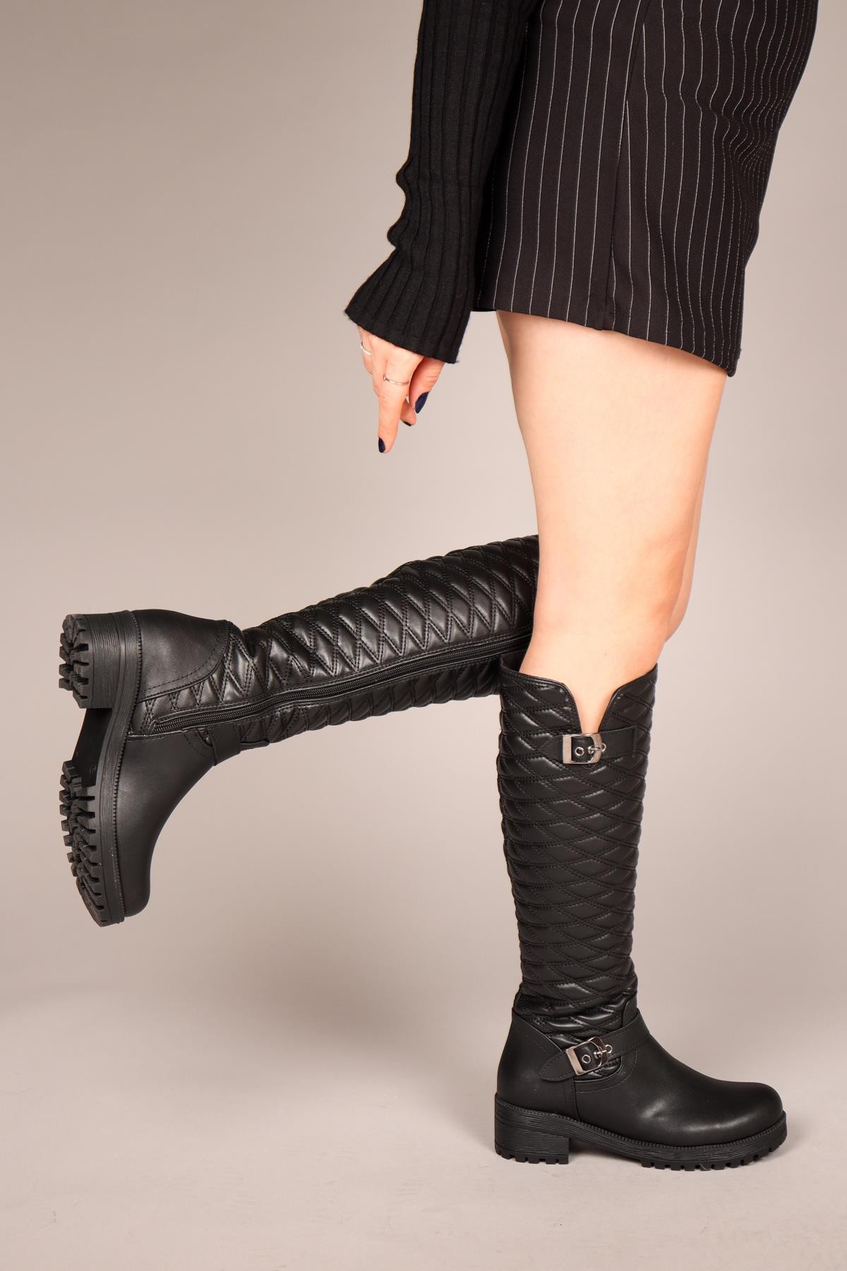 VAKA Kapitoneli Kemerli Çizme SİYAHÇİZME 