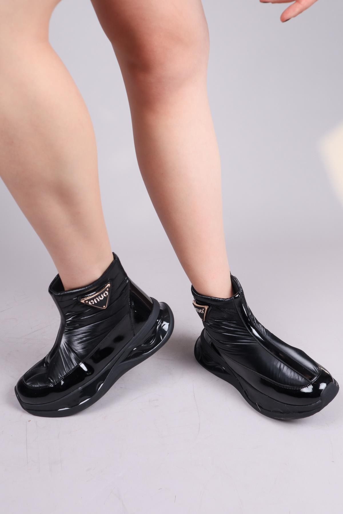 VASECA Rugan Paraşüt Garnili Bot SİYAHBOT