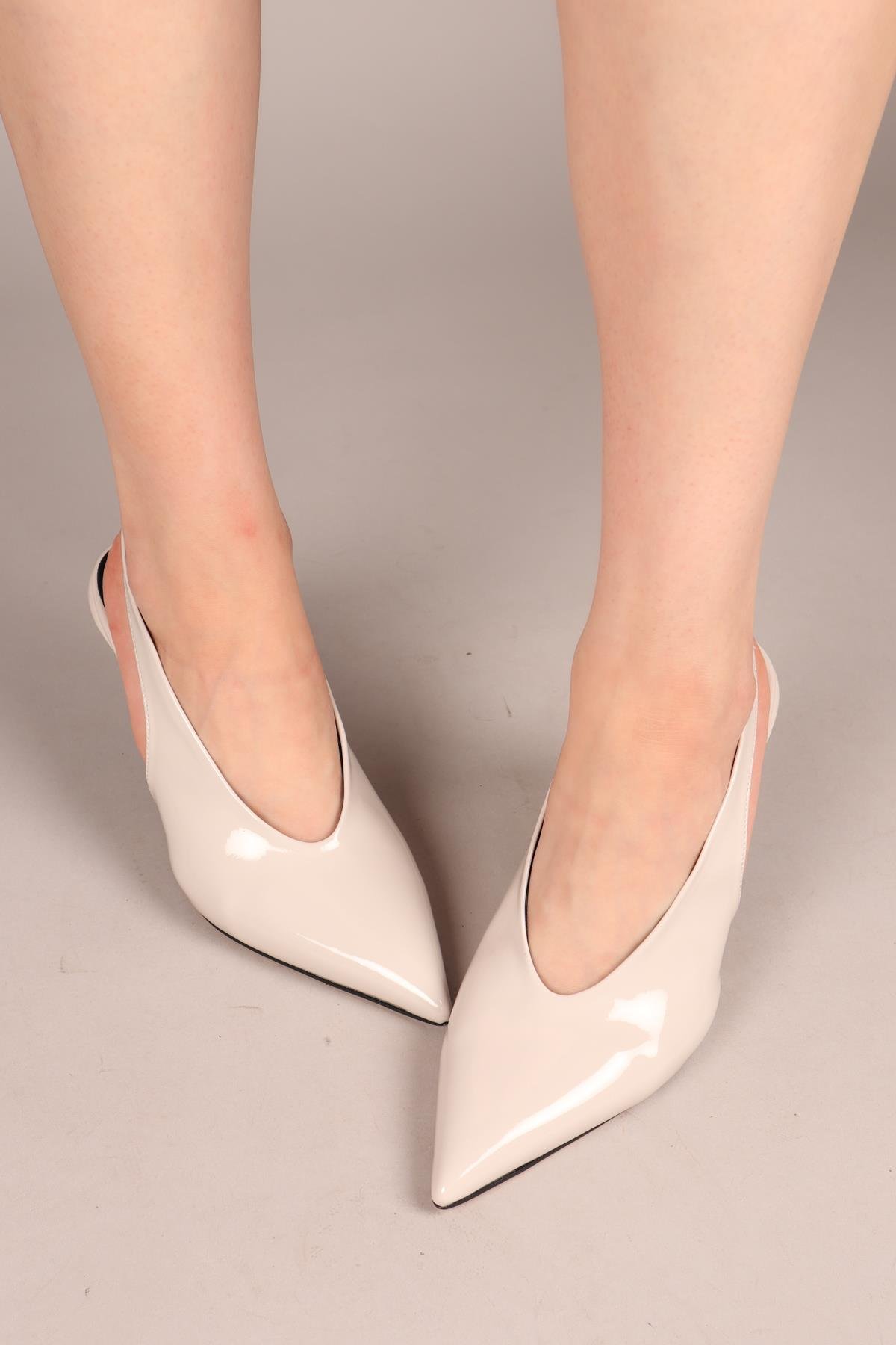 YALENİ Arkası Lastikli Rugan Stiletto GRİTOPUKLU AYAKKABI