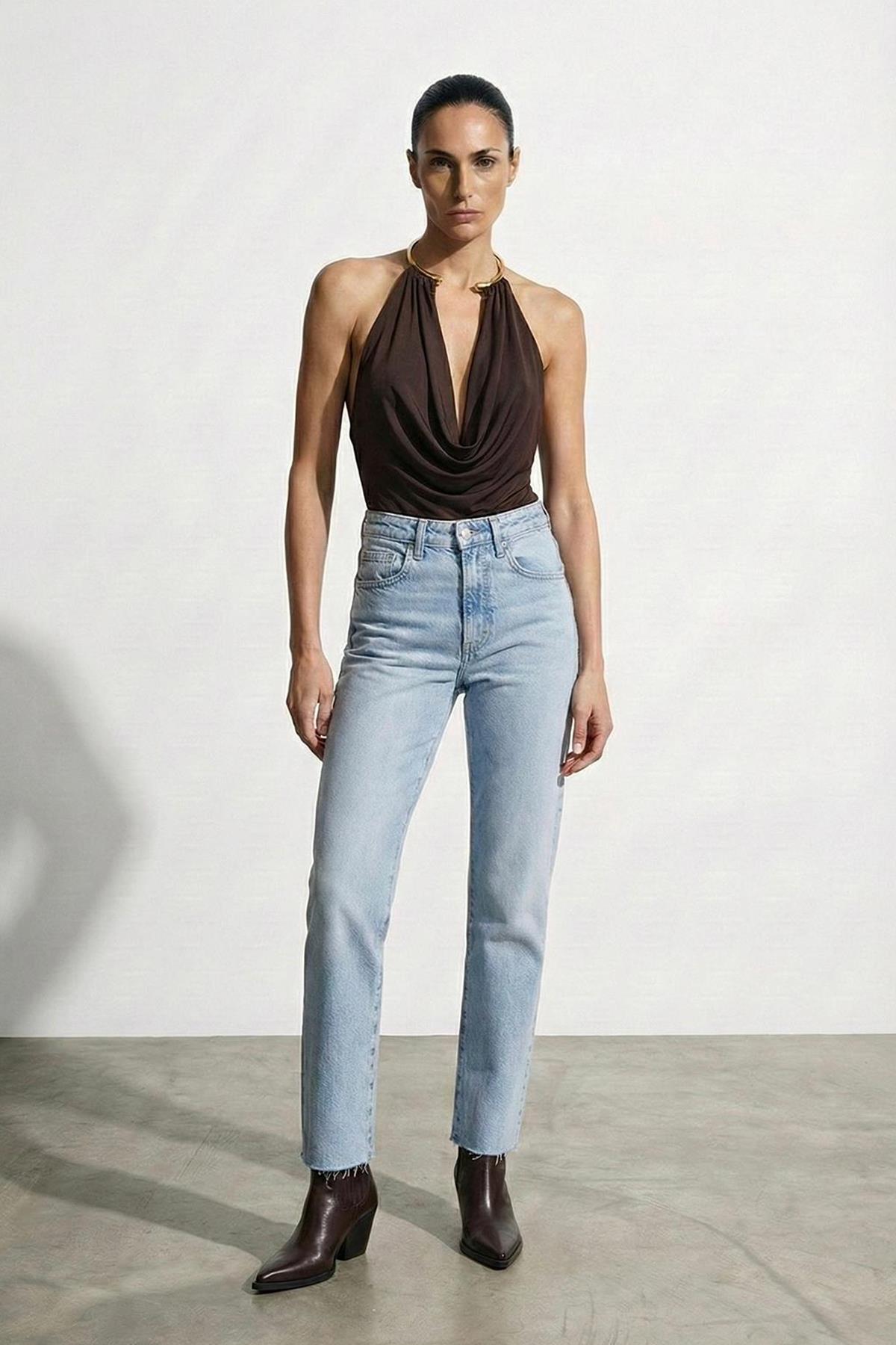 Quzu Aksesuar Detaylı Bluz Kahve