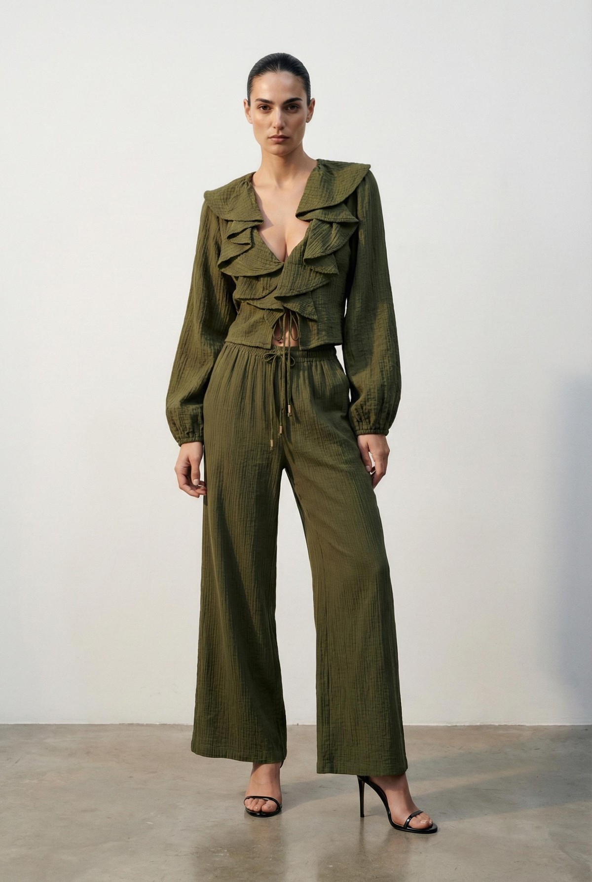 Quzu Bağlama Detaylı Pantolon Haki