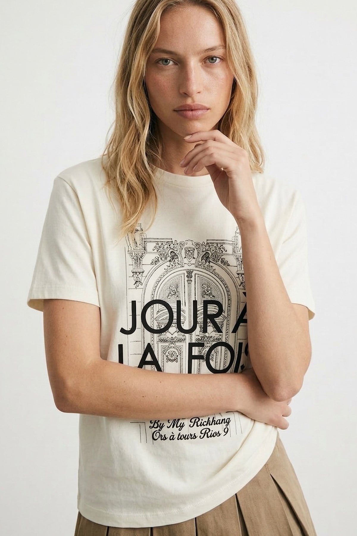 Quzu Baskı ve Nakış Detaylı T-shirt Ekru/Kahve