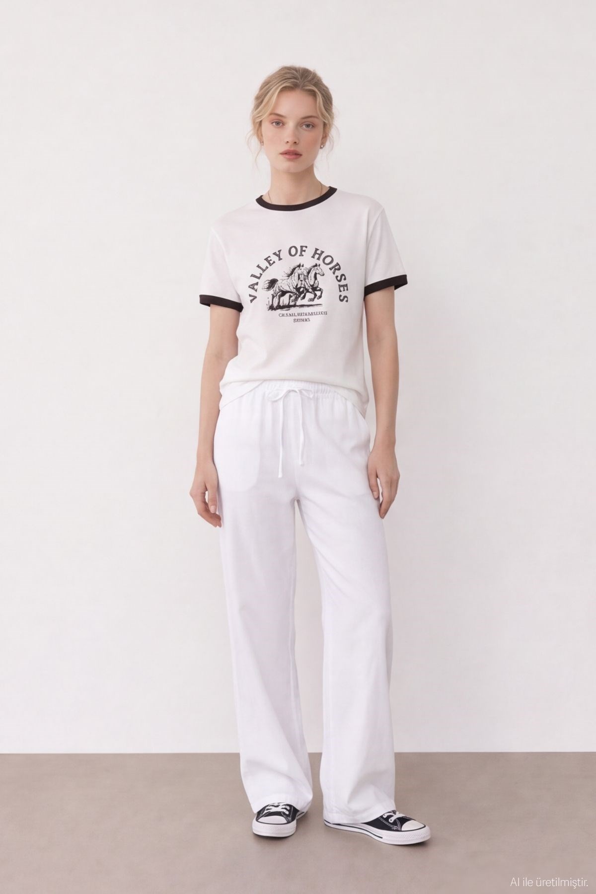 Quzu Baskı ve Nakış Detaylı T-shirt Ekru